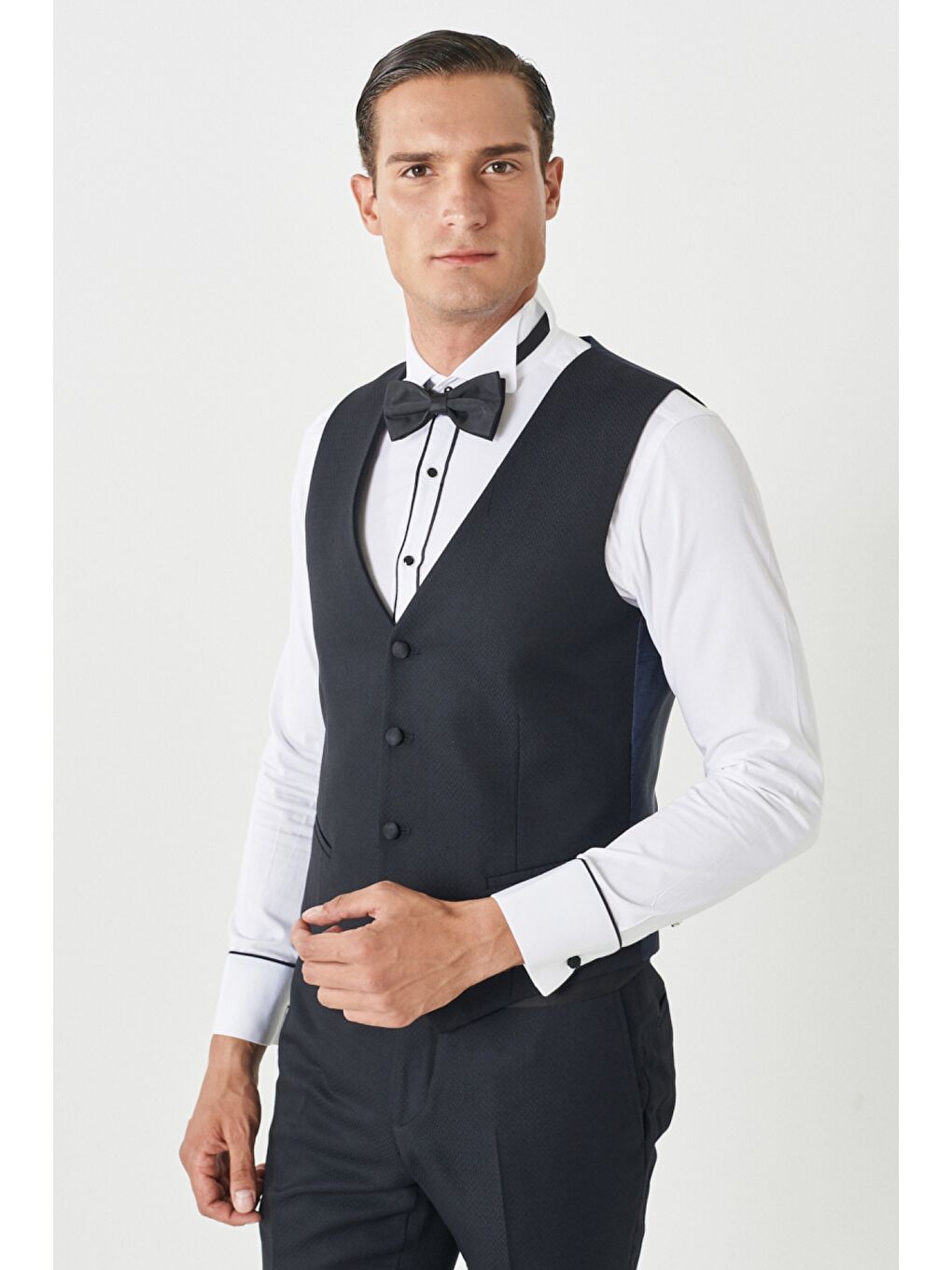 Erkek Lacivert Slim Fit Dar Kesim Kırlangıç Yaka Desenli Yelekli Smokin Takım-4