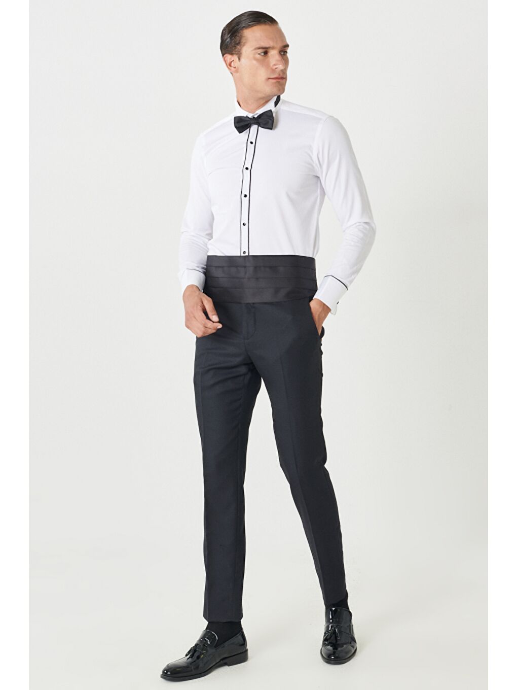 Erkek Lacivert Slim Fit Dar Kesim Kırlangıç Yaka Desenli Yelekli Smokin Takım-6