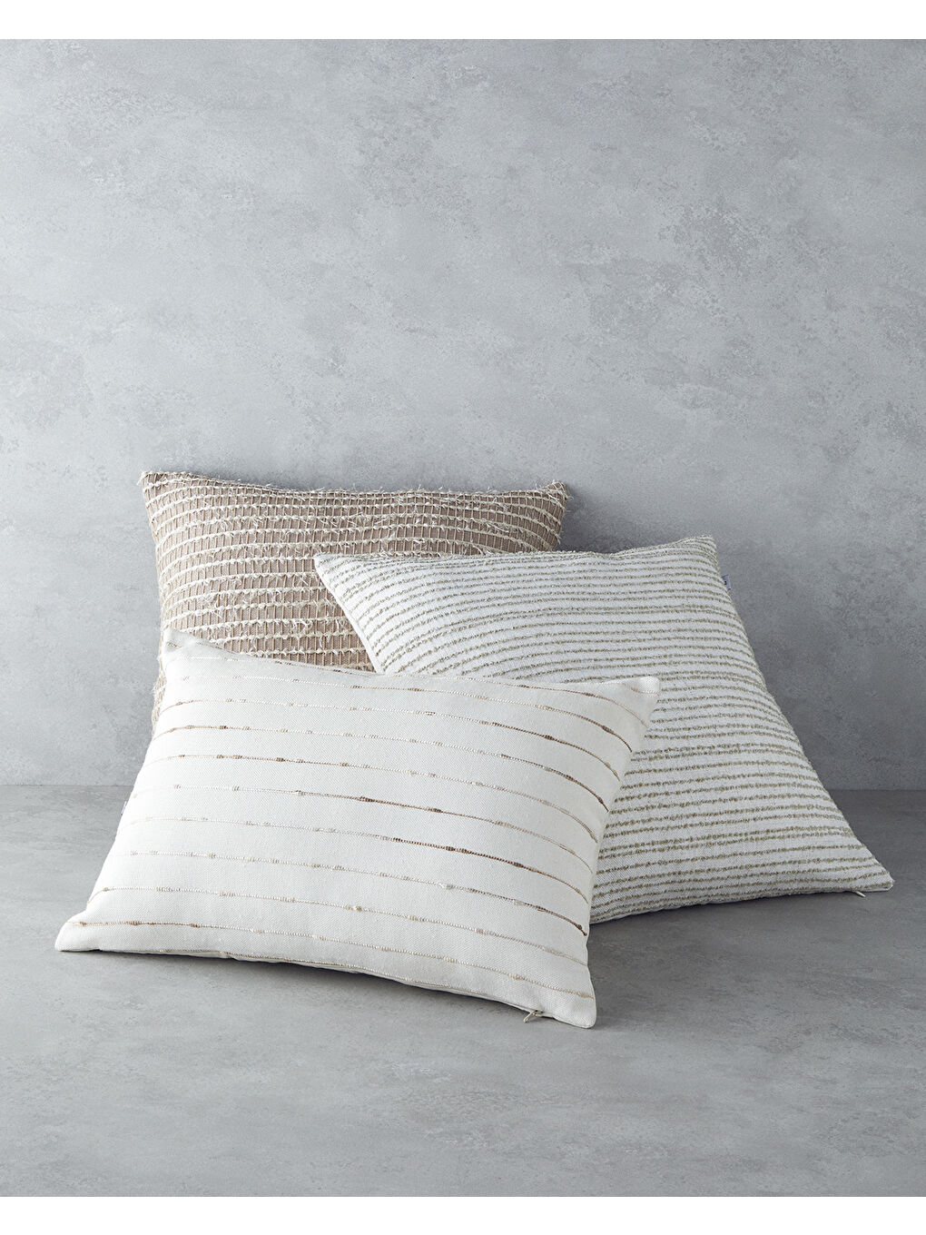 Striped Jakarlı Kırlent Kılıfı 45x45 cm Ekru-Bej-2