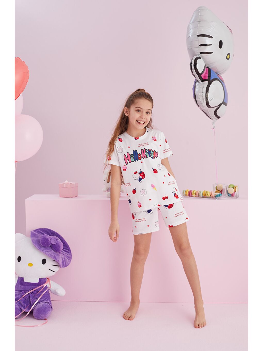 SİYAH İNCİ Beyaz Hello Kitty Lisanslı %100 Pamuk Beyaz Çok Renkli Bisklet Yaka Şort Pijama Takım - 1