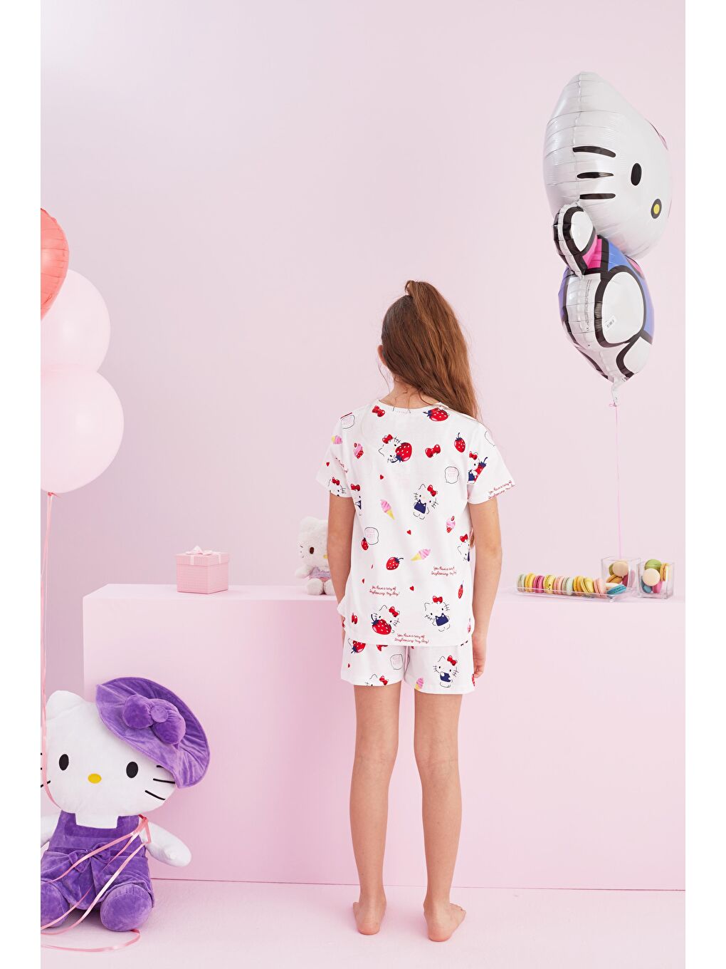 SİYAH İNCİ Beyaz Hello Kitty Lisanslı %100 Pamuk Beyaz Çok Renkli Bisklet Yaka Şort Pijama Takım - 2