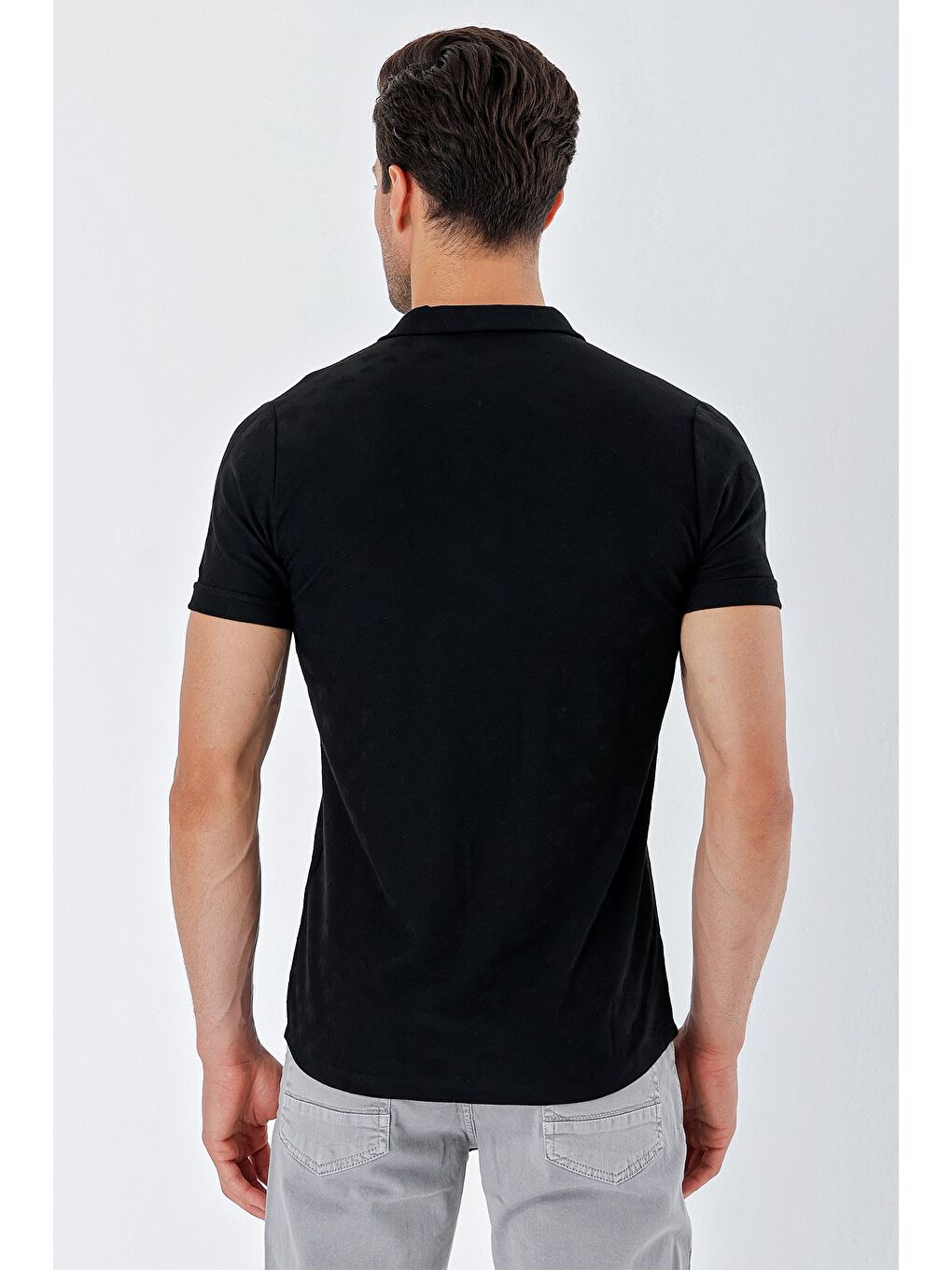 Siyah Kısa Kollu Desenli Jakarlı Apaş Yaka Cepsiz Casual Slim Fit Dar Kesim Gömlek 1004230150-5