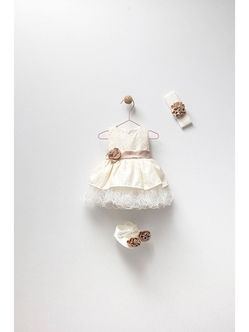 Ekru Kız Çocuk Astarlı Elbise Bandana Patik Set