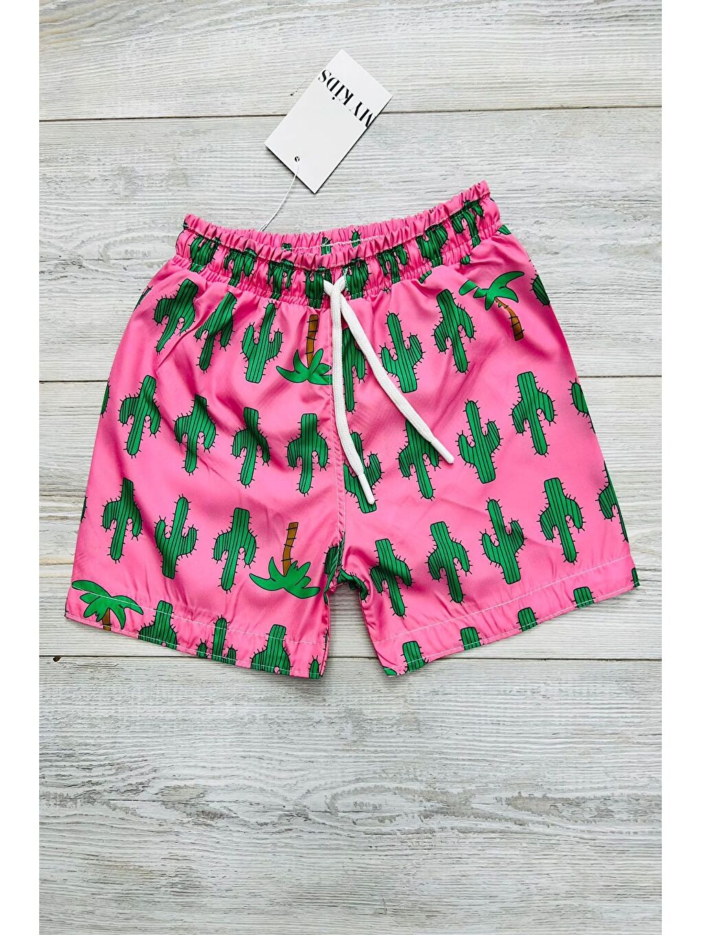 Beyaz Paraşüt Kumaş Su Tutmayan Erkek Çocuk Deniz Şortu