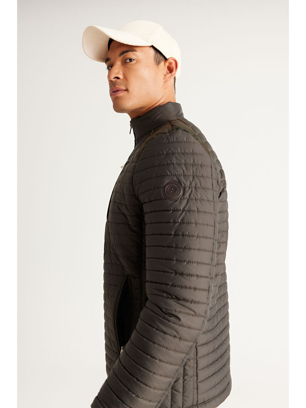 Erkek Haki Standart Fit Normal Kesim Dik Yaka Desenli Mont-4