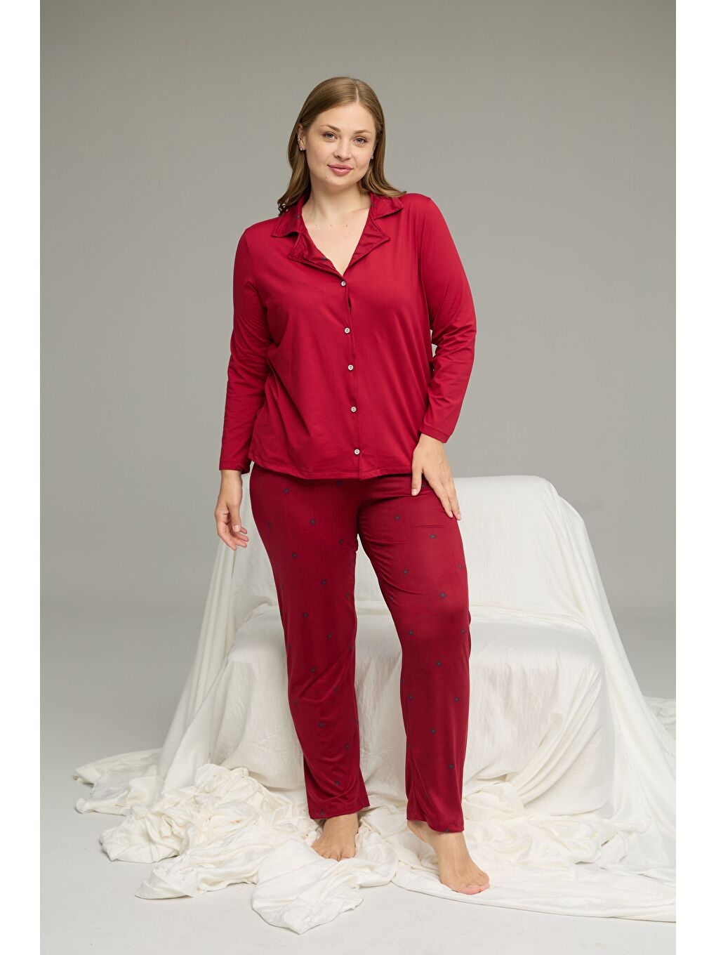 Bordo Desenli Büyük Beden Battal Boy Gömlek Yaka Düğmeli Milan Örme Pijama Takım25224323-1