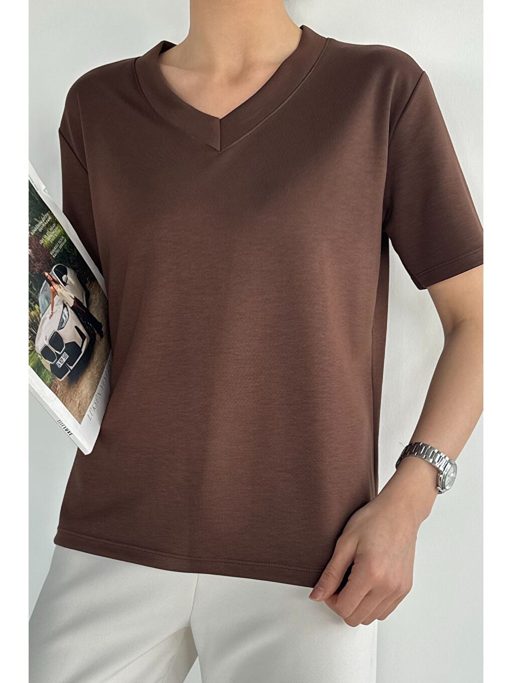 Kahverengi Kadın V Yaka Basic Tişört