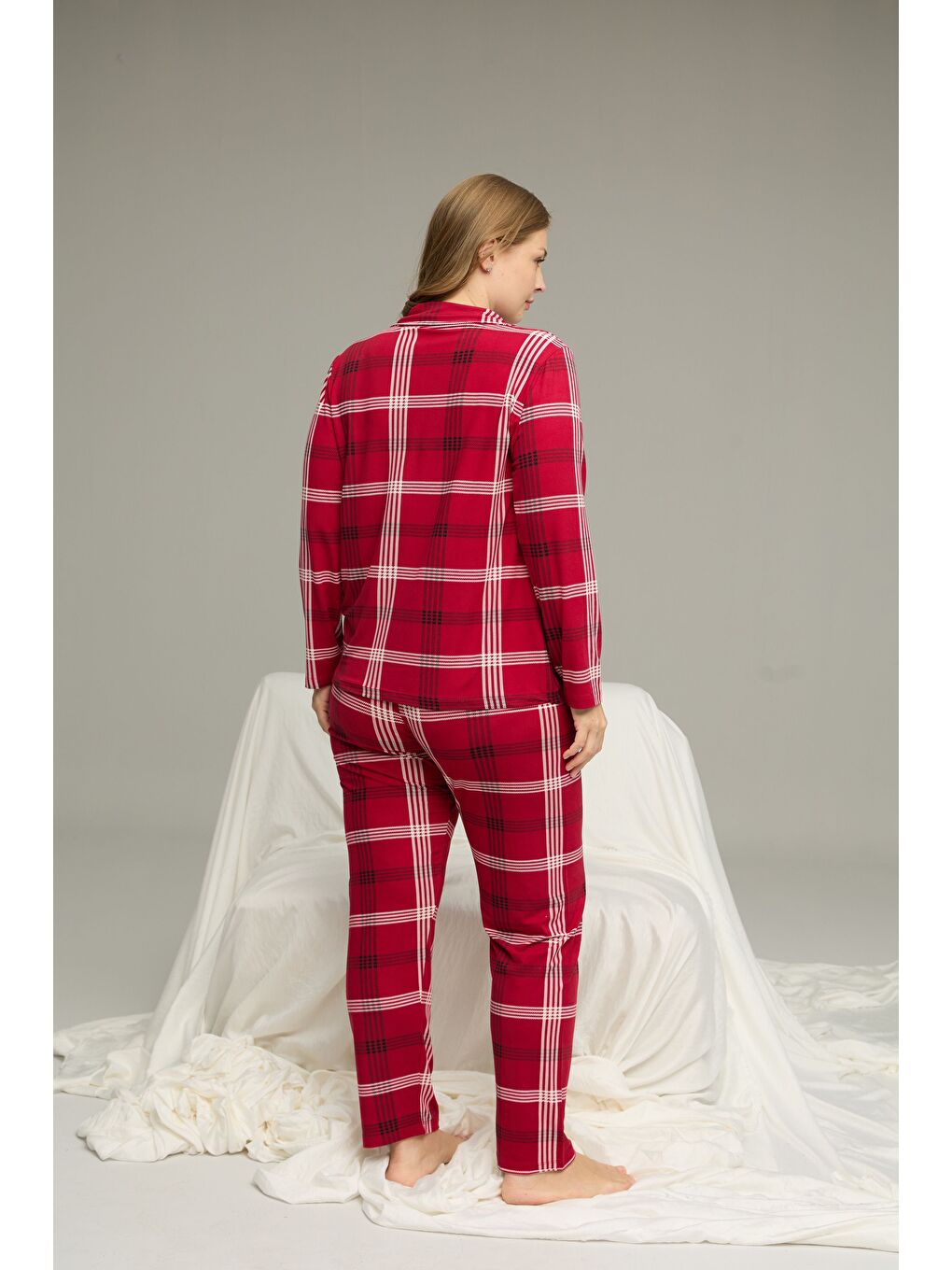 Karışık Ekose Desenli Büyük Beden Battal Boy Gömlek Yaka Düğmeli Milan Örme Pijama Takım25224325-2