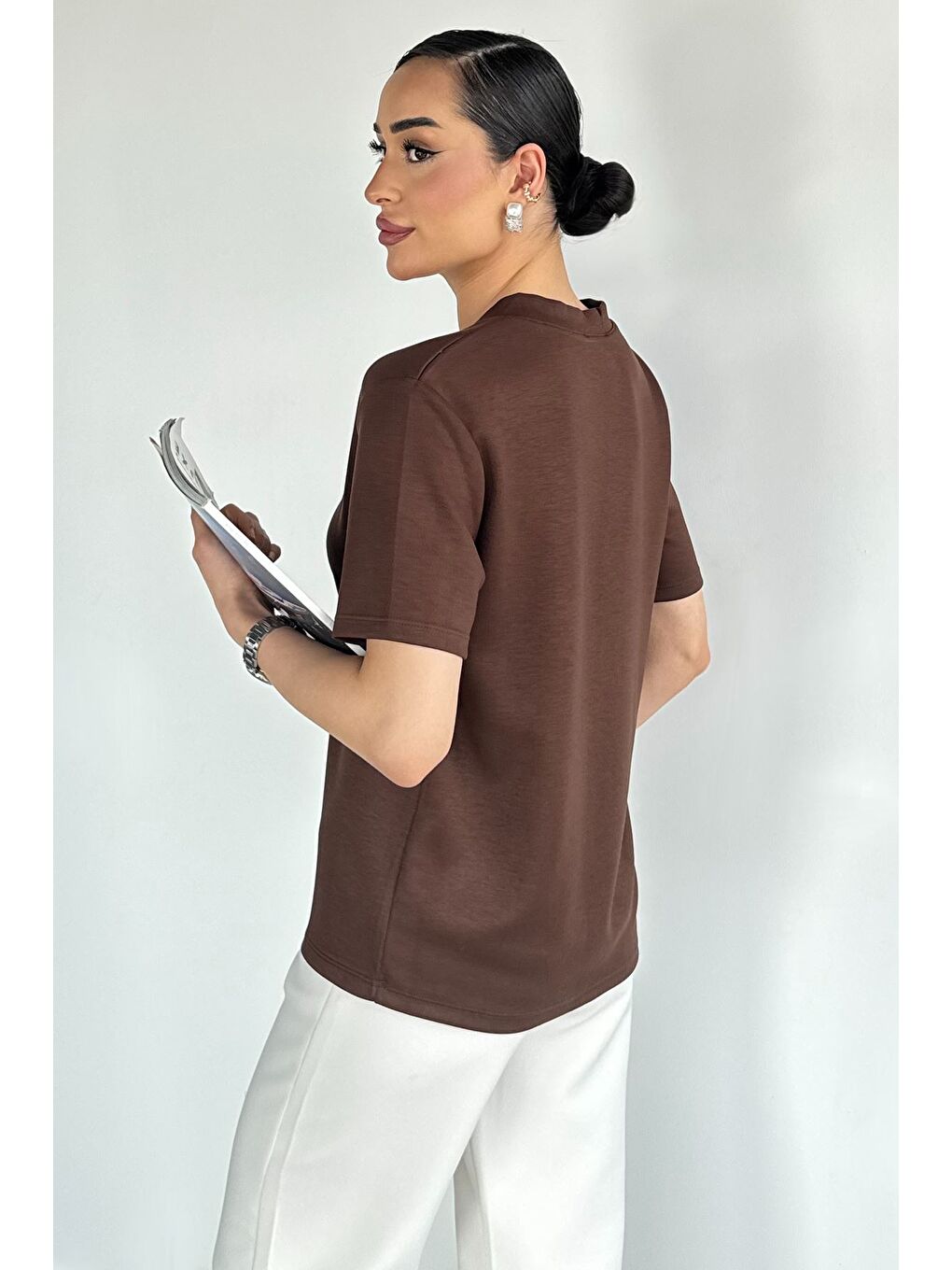 Kahverengi Kadın V Yaka Basic Tişört-3