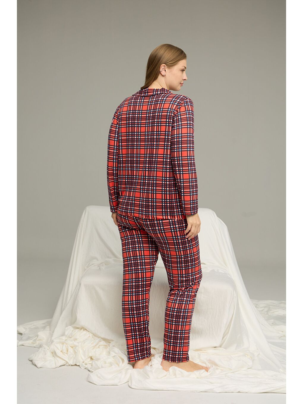 Karışık Ekose Desenli Büyük Beden Battal Boy Gömlek Yaka Düğmeli Milan Örme Pijama Takım25224324-2