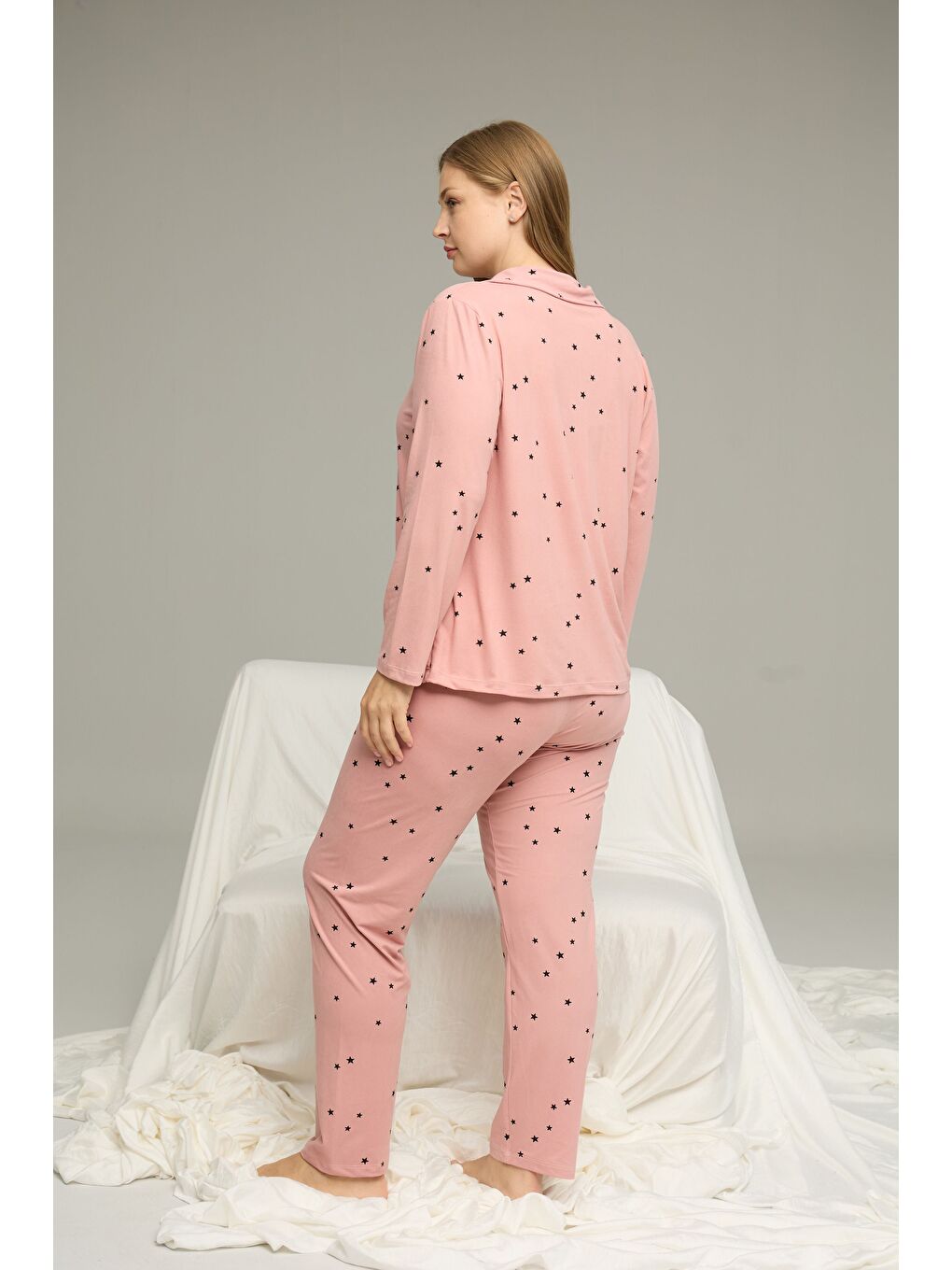 Pembe Pudra Desenli Büyük Beden Battal Boy Gömlek Yaka Düğmeli Milan Örme Pijama Takım25224330-2
