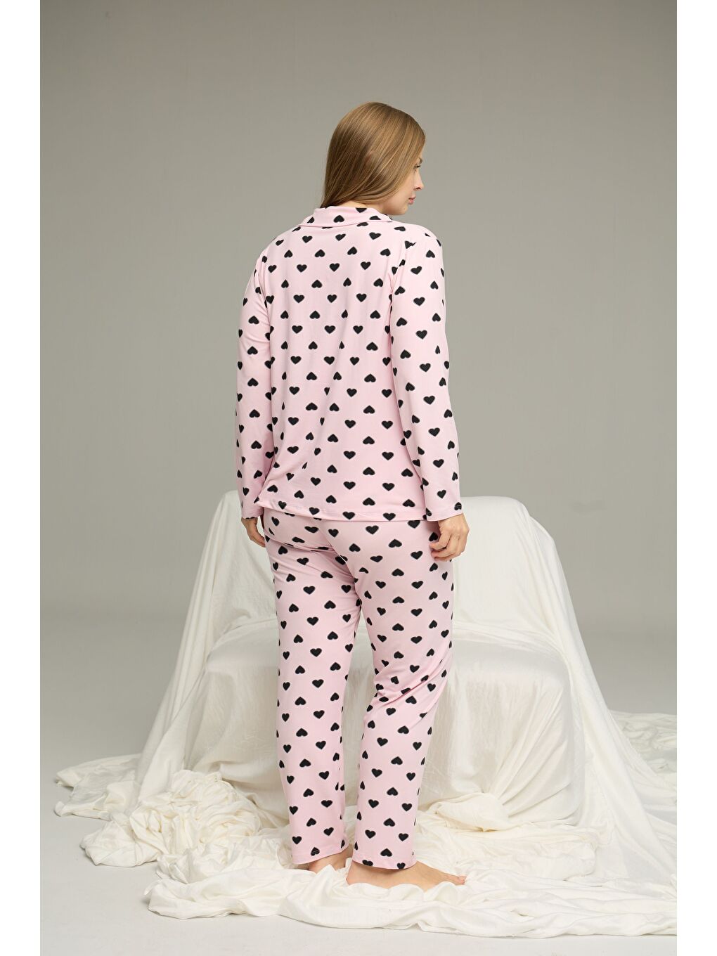 Pembe Desenli Büyük Beden Battal Boy Gömlek Yaka Düğmeli Milan Örme Pijama Takım25224329-2