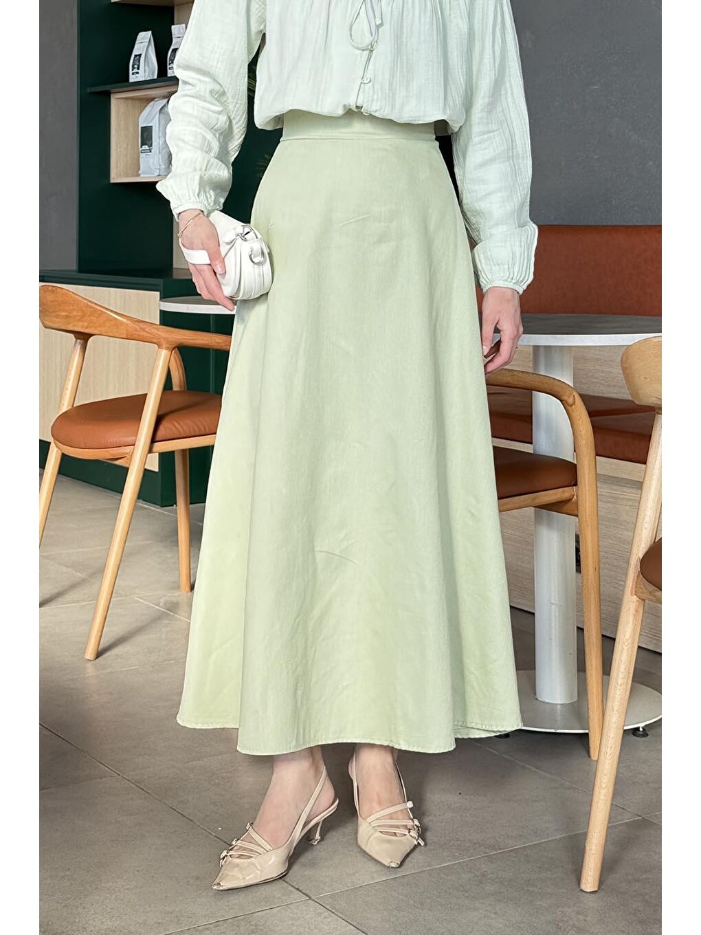 Kemer Detaylı Kloş Etek Mint Yeşili