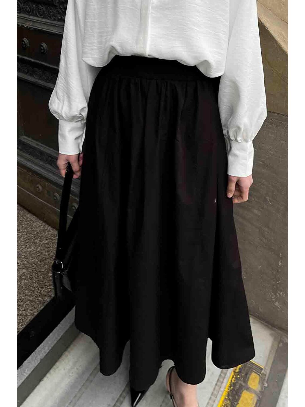 Cep Detaylı Kloş Keten Etek Siyah-2