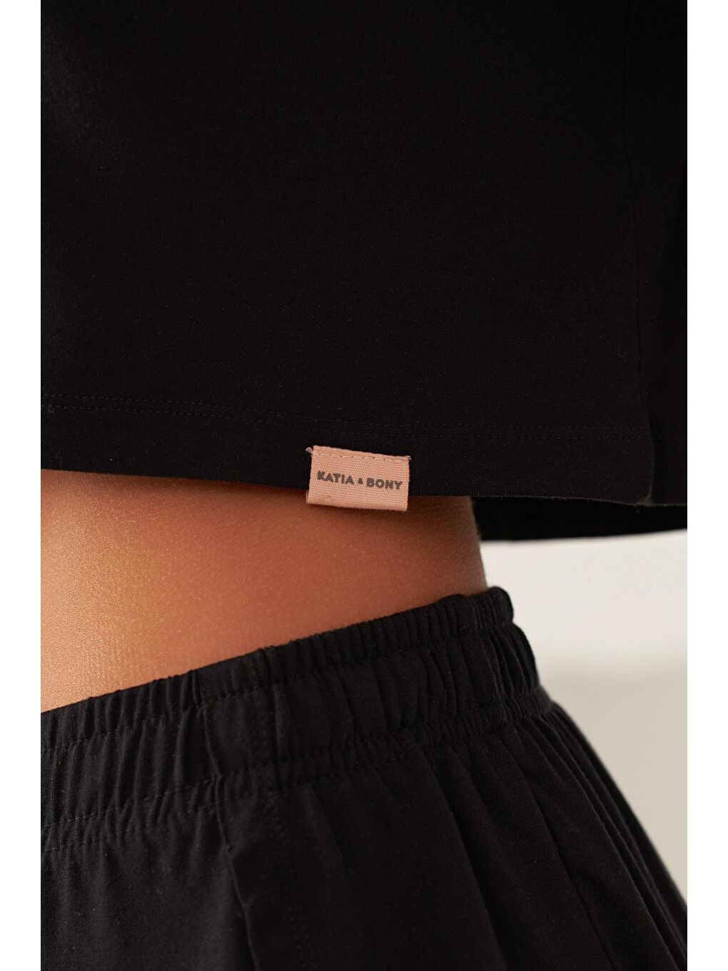 Kadın Siyah Renkli Luxury Kısa Kollu Tshirt-2