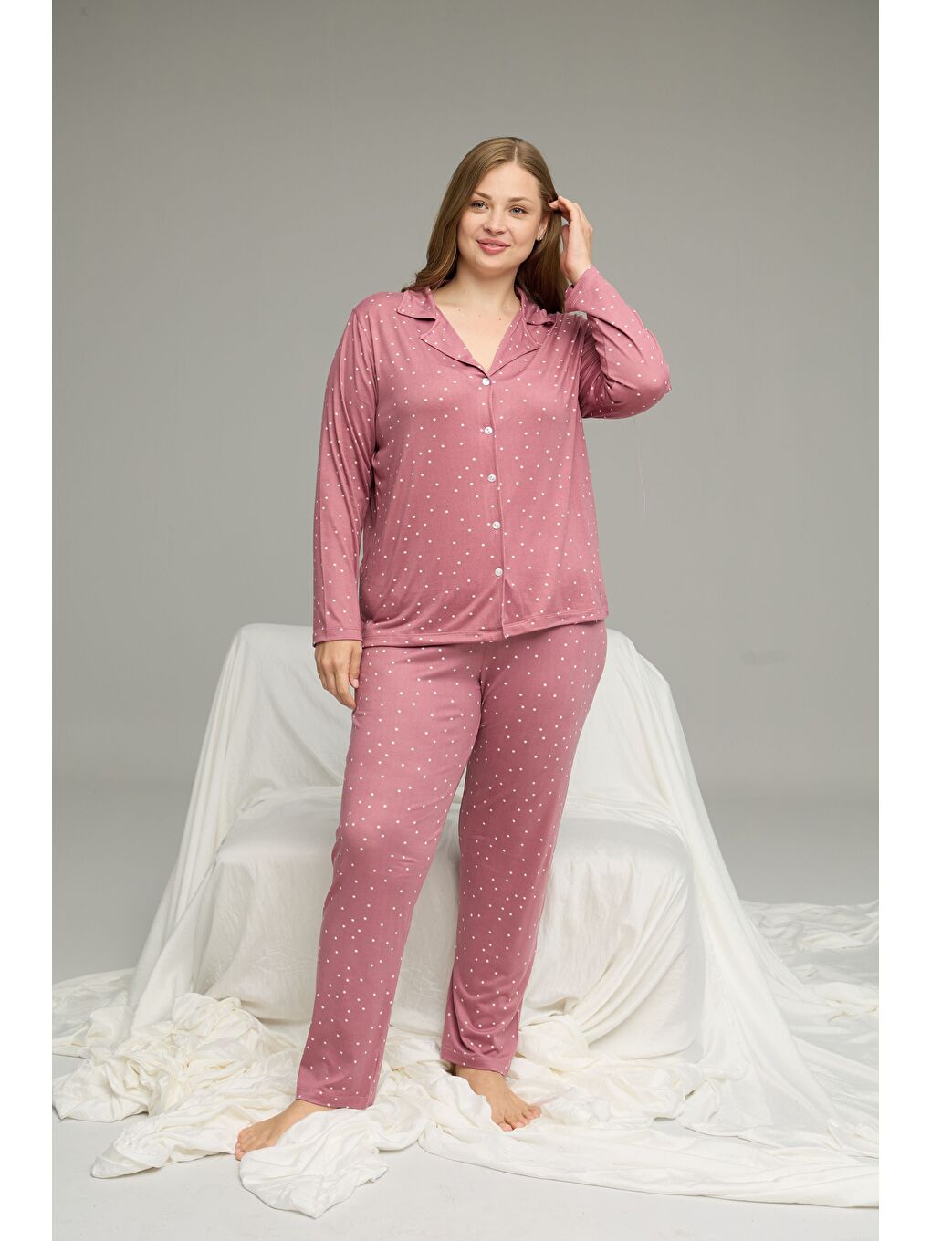 Pembe Gül Kurusu Büyük Beden Battal Boy Gömlek Yaka Düğmeli Milan Örme Pijama Takım25224339-1