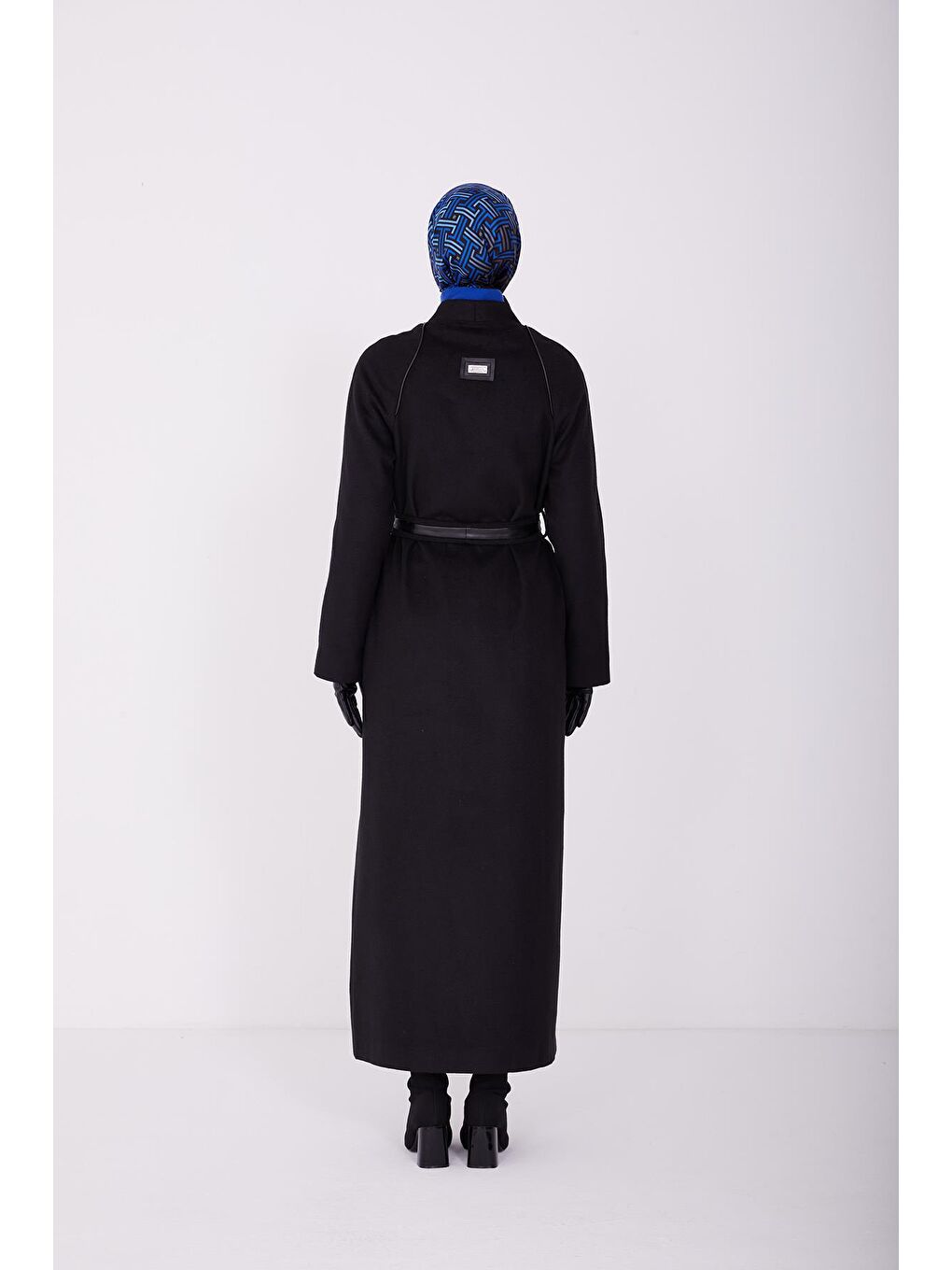 Siyah Deri Biyeli Tam Boy Manto 22K8209-3