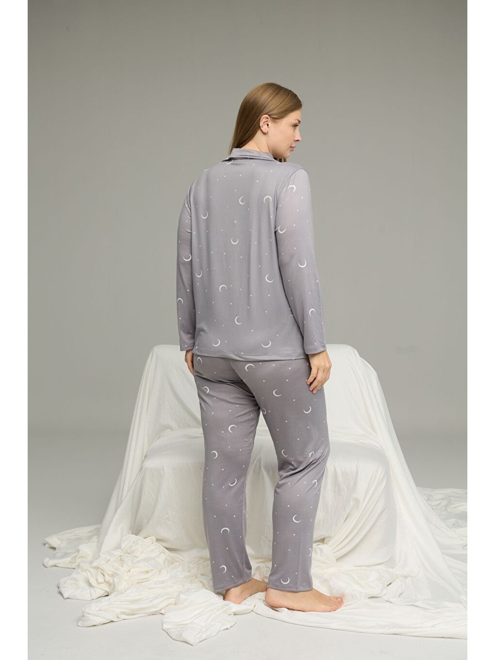 Gri Desenli Büyük Beden Battal Boy Gömlek Yaka Düğmeli Milan Örme Pijama Takım25224337-2