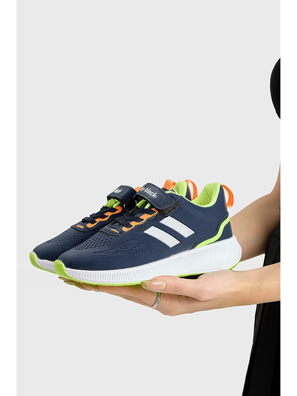 Çocuk Unisex Lacivert Eva Taban Yanı Şeritli File Detaylı Cırtlı Spor Ayakkabı-1