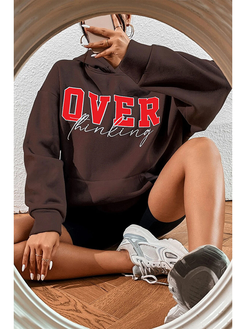 uyguntarz Kahverengi Unisex Over Thinking Baskılı Sweatshirt - 1