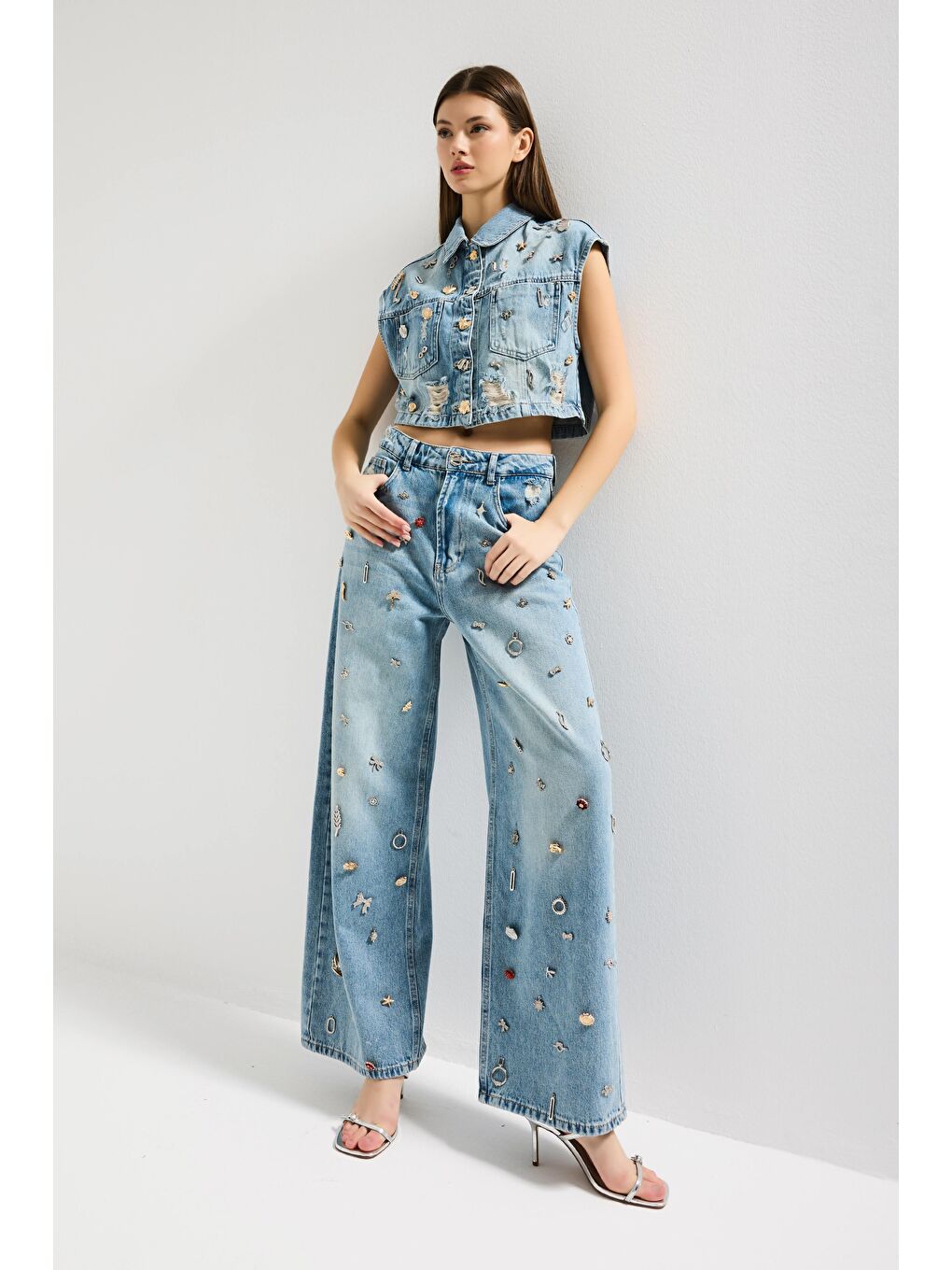 Mavi Kadın Jean Rengi 12s6-32 Mega Baggy Fit Özel Dikim Aksesuarlı Tasarım Denim Jean-1