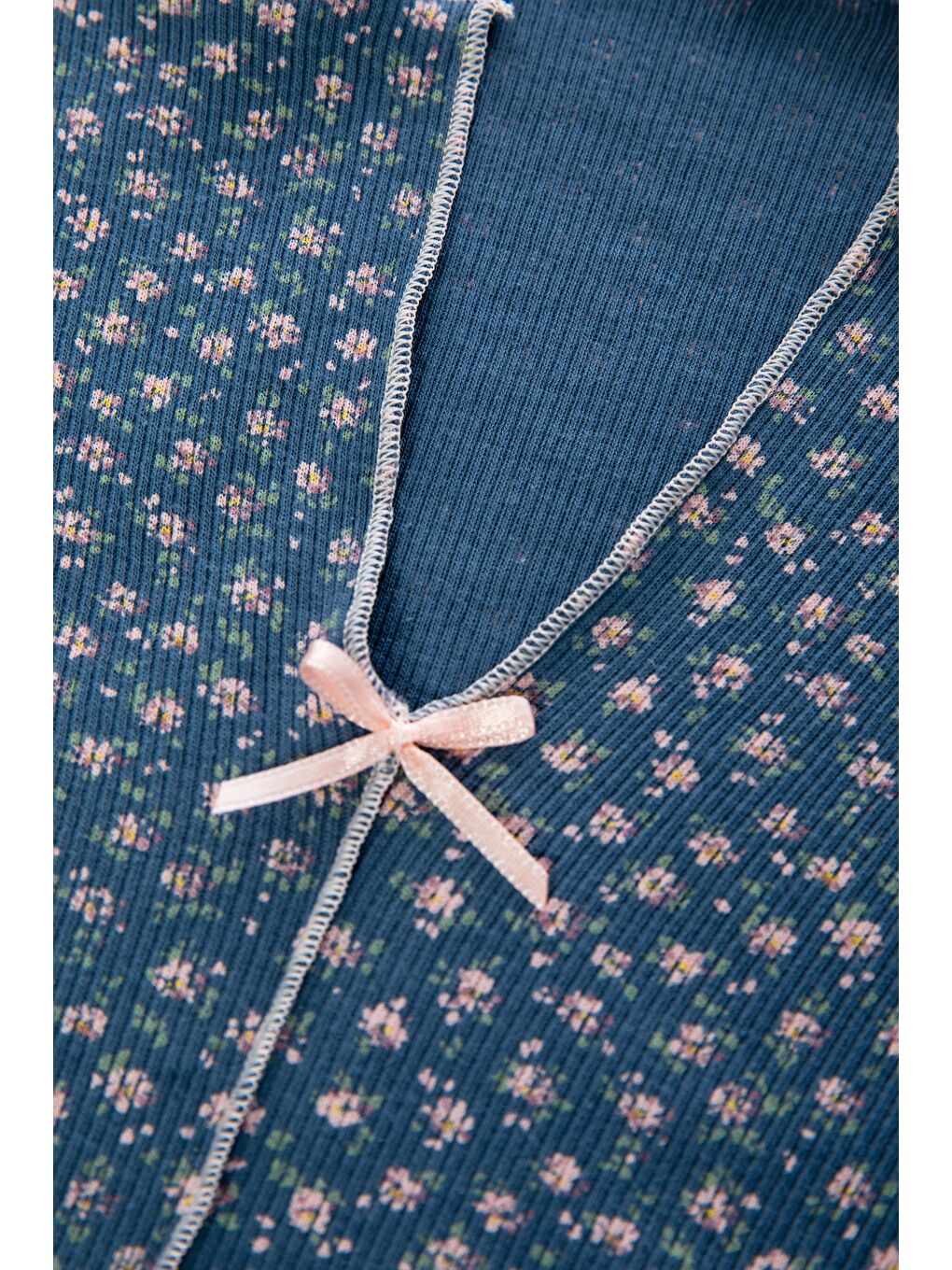 Mavi Kadın Pamuklu Çıtır Çiçek Desenli Baby Overloklu Fiyonk Detaylı Uzun Kollu Pijama Takımı-2