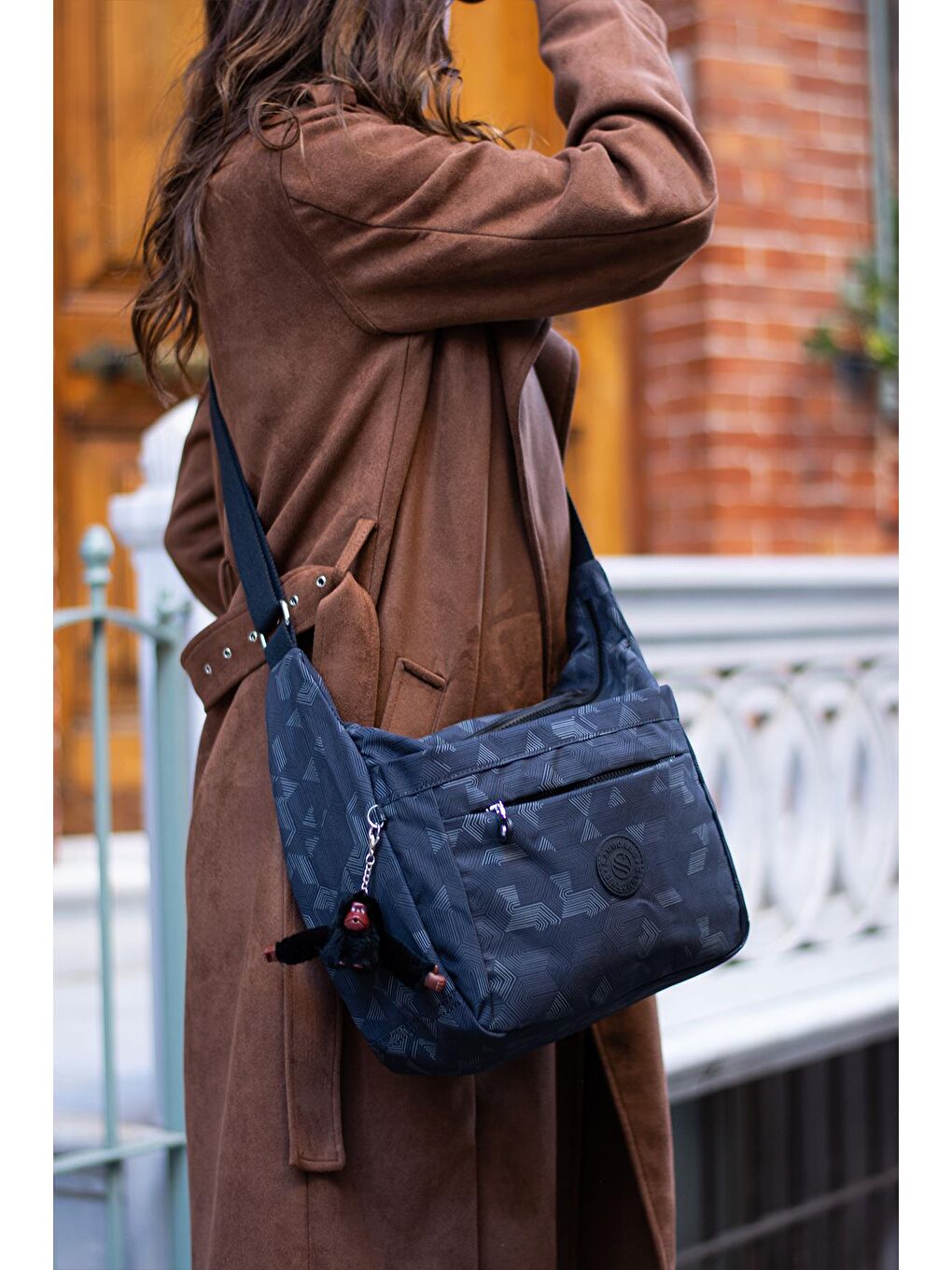 Lacivert Martinez Hafif, Su Geçirmez, Çok Gözlü Kadın Omuz Postacı Çantası BP-4848O-1