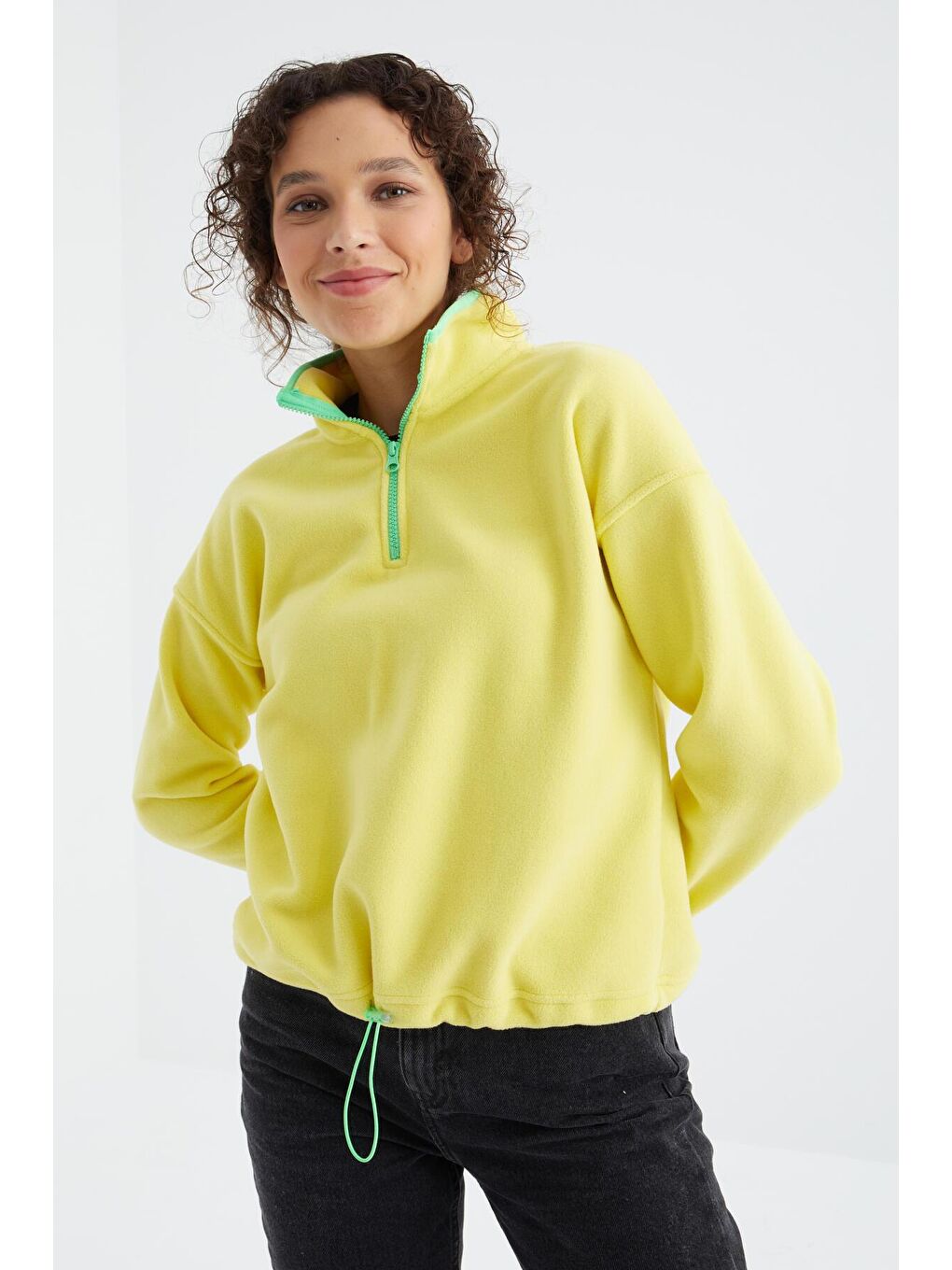 TOMMYLIFE Sarı Limon Yarım Fermuar Etek Ucu Büzgülü Dik Yaka Oversize Kadın Polar Sweatshirt - 97234