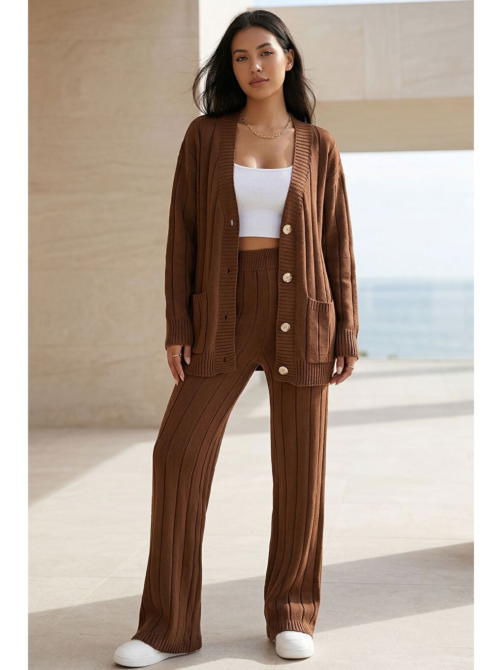 Kahverengi Kadın Ön Düğmeli Kendinden Çizgi Desenli Triko Hırka Pantolon İkili Takım