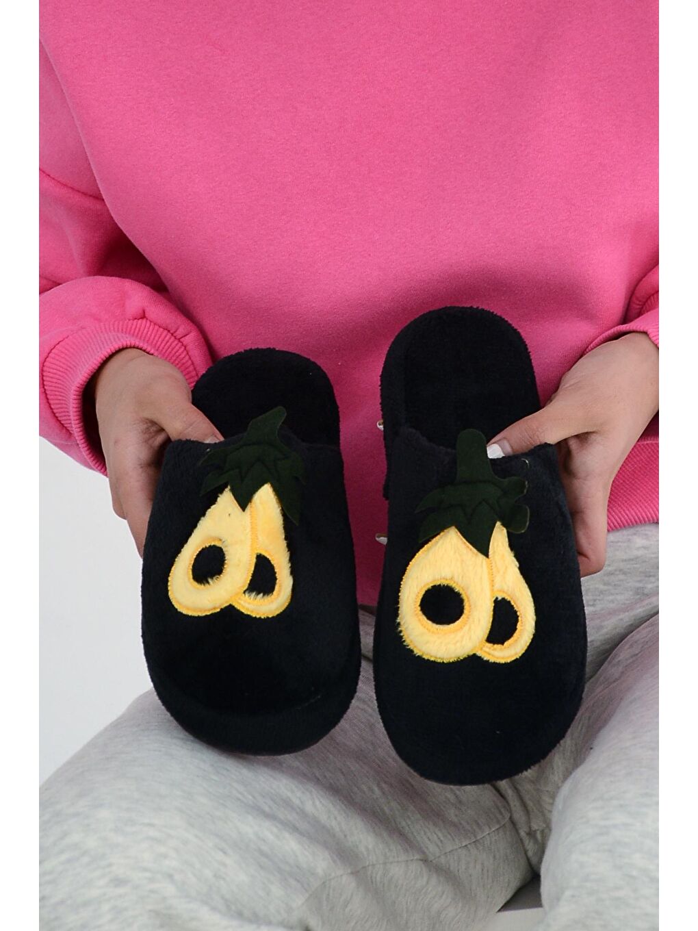 Siyah Avakado Baskılı Rahat Taban Termal Kadın Ev Terliği Z390-6