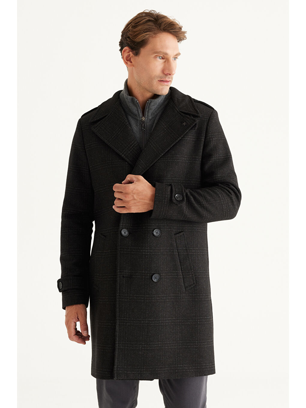 Erkek Siyah Standart Fit Normal Kesim Mono Yaka Desenli Palto-8