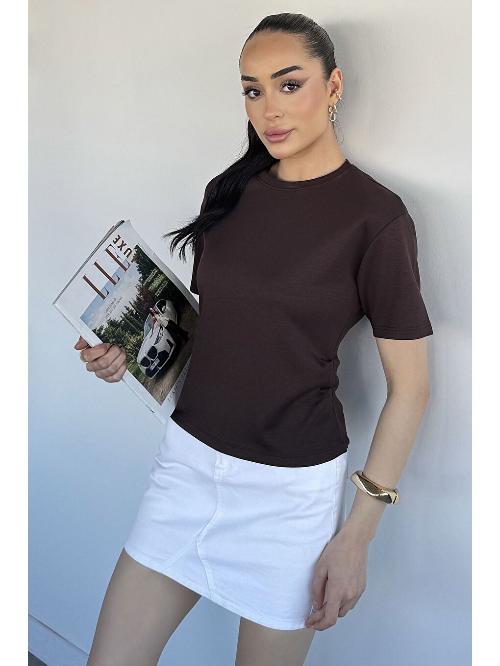 Kahverengi Kadın Bisiklet Yaka Yan Büzgü Detaylı Tişört