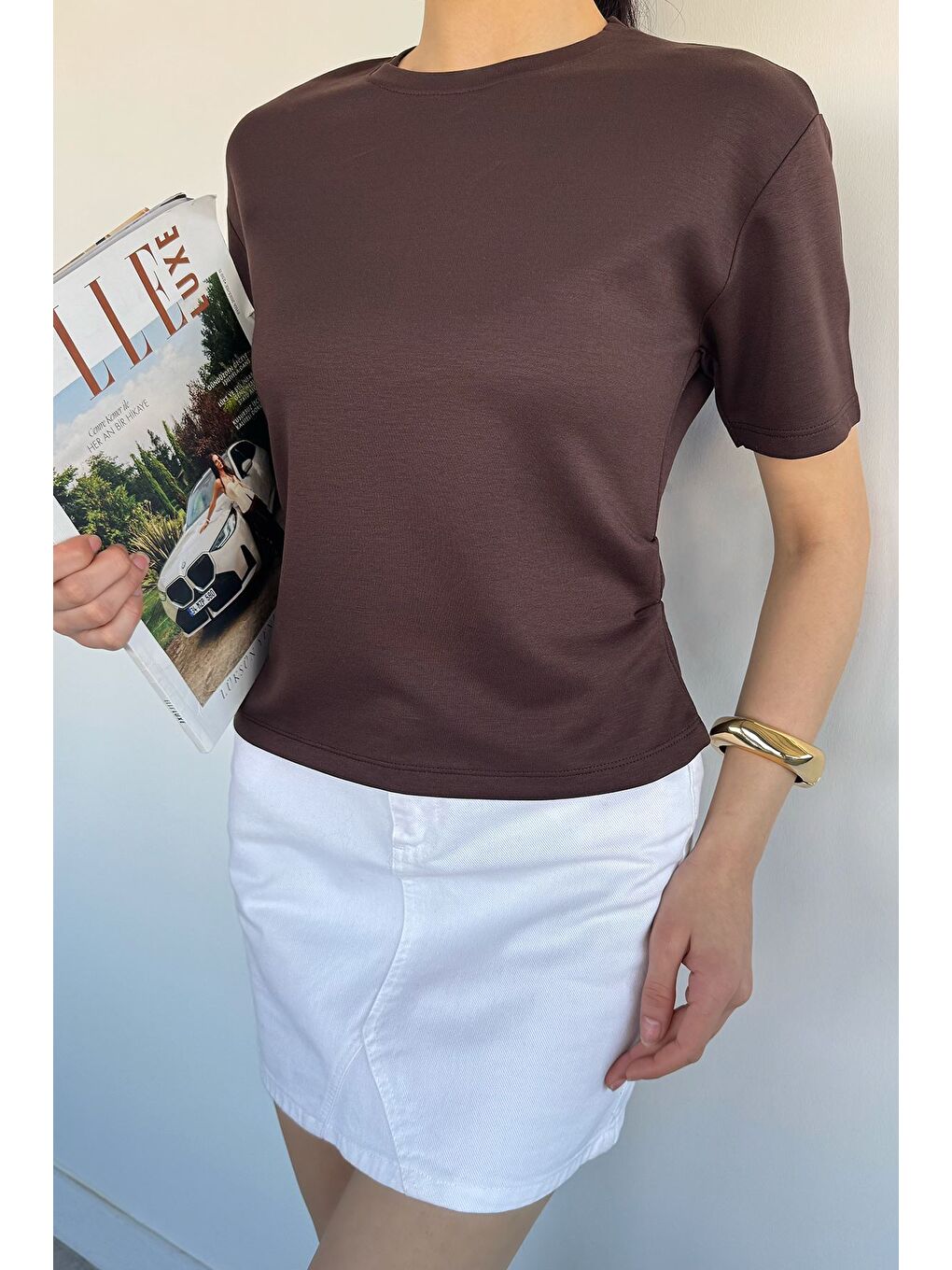 Kahverengi Kadın Bisiklet Yaka Yan Büzgü Detaylı Tişört-2