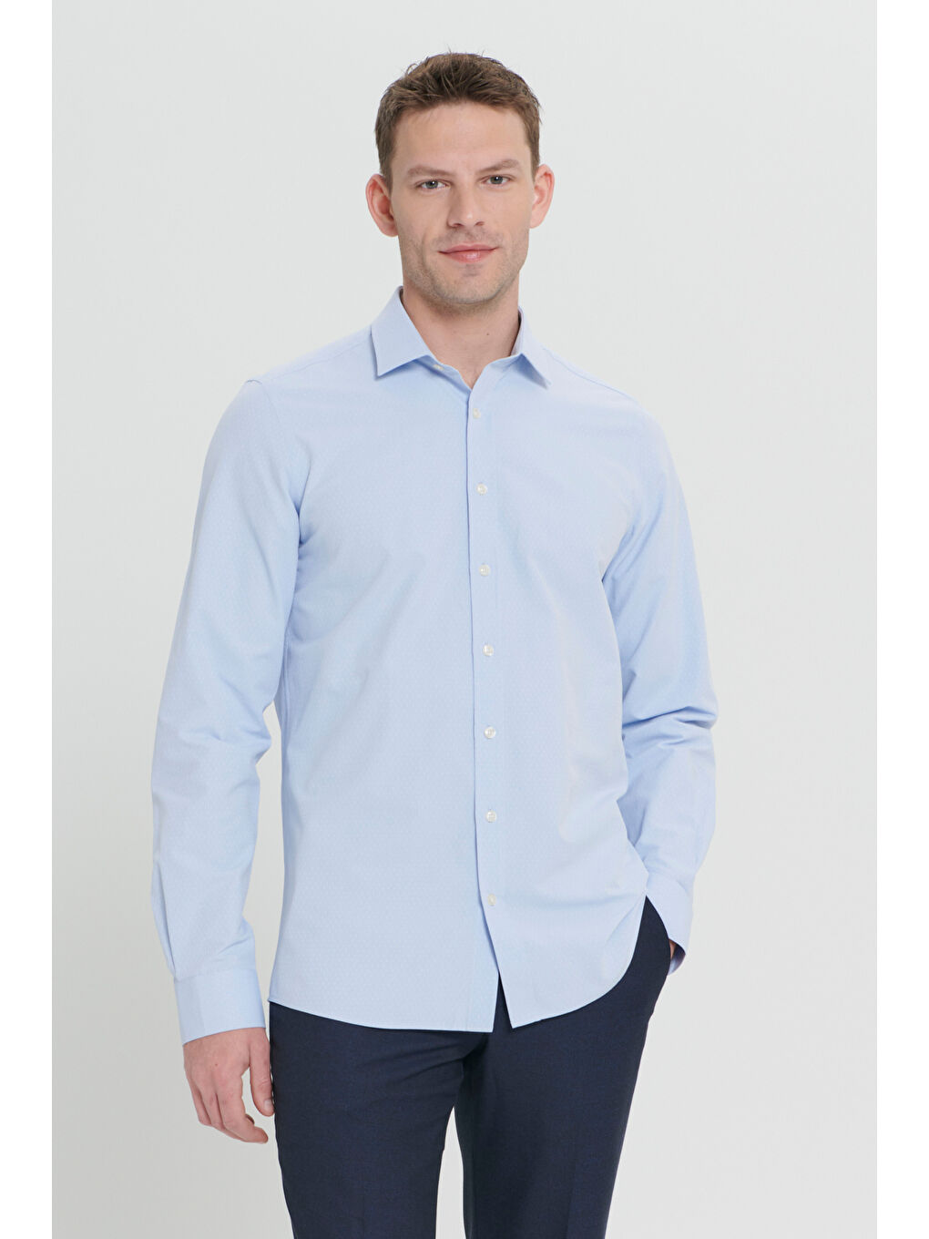 Erkek Açık Mavi Pamuklu Slim Fit Dar Kesim Klasik Yaka Armürlü Gömlek-2