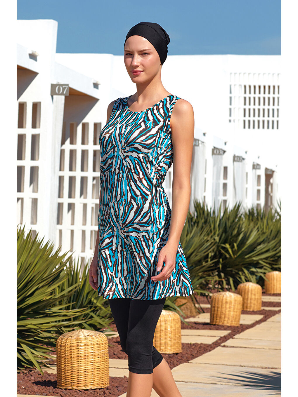 Sıfır Kol Taytlı Yarı Kapalı Mayo 2607 Siyah