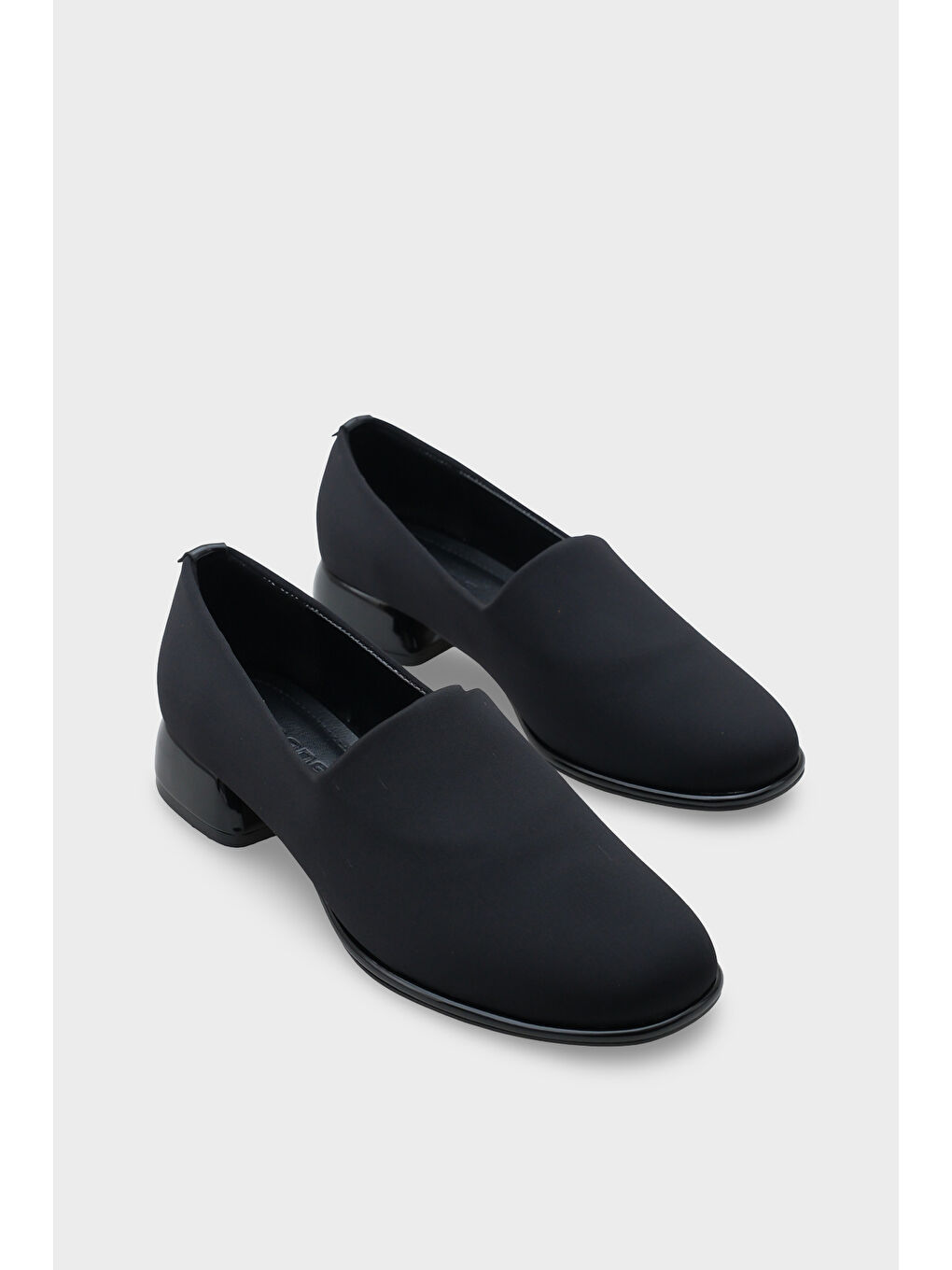 Siyah Rosy Streç Kısa Topuklu Konfor Kadın Ayakkabı