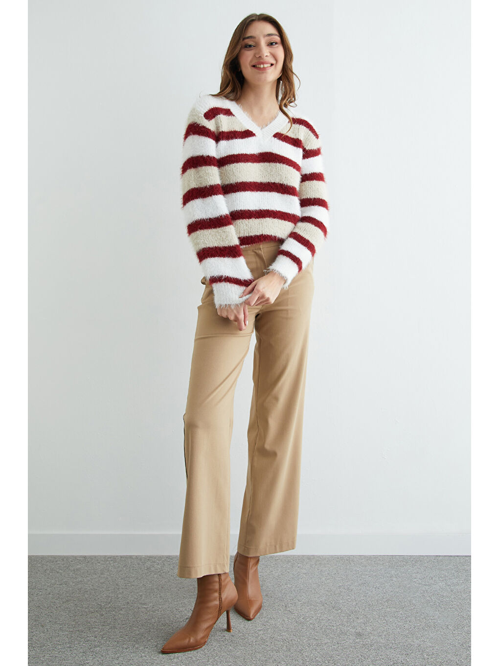 Bordo Sakallı Şeritli V Yaka Triko Kazak-2