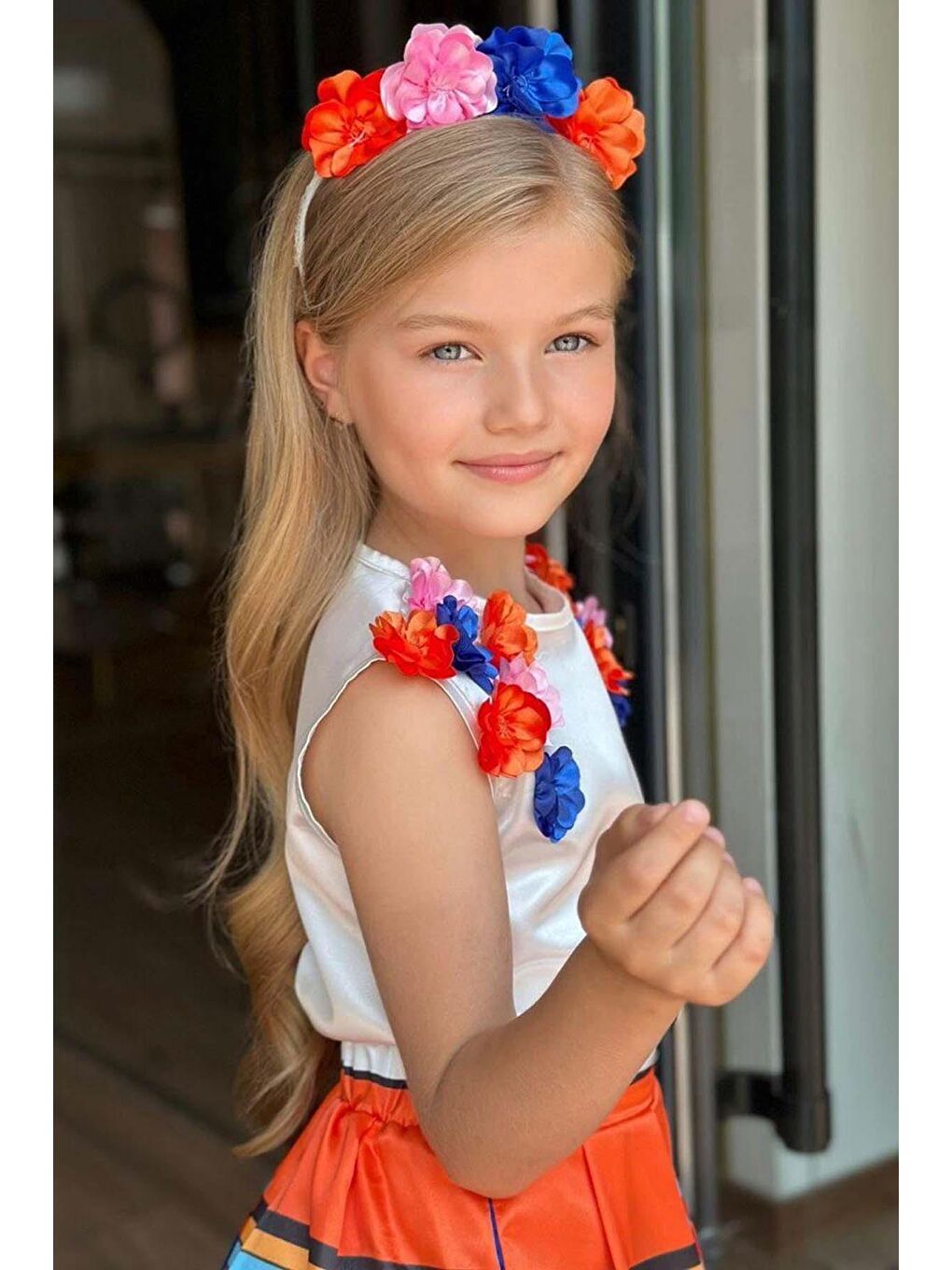 Kız Çocuk Sıfır Kol Üzeri 3D Gül İşlemeli Bluz Renkli Şerit Detaylı Mavi Etekli Takım-1