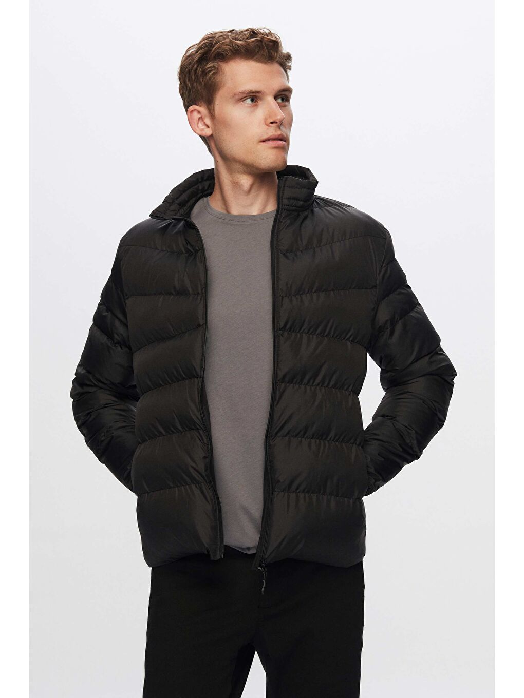 Slim Fit Siyah Rüzgar Geçirmez Elyaf Dolgulu Şişme Mont-1