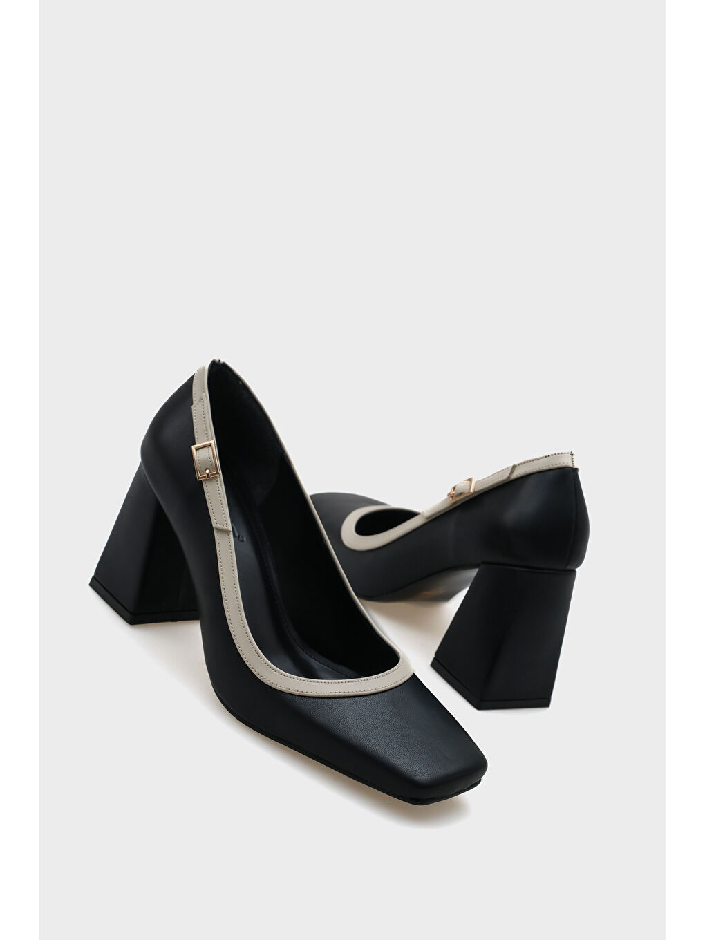 Gri Penny Küt Burunlu Orta Topuklu Tokalı Kadın Ayakkabı-4