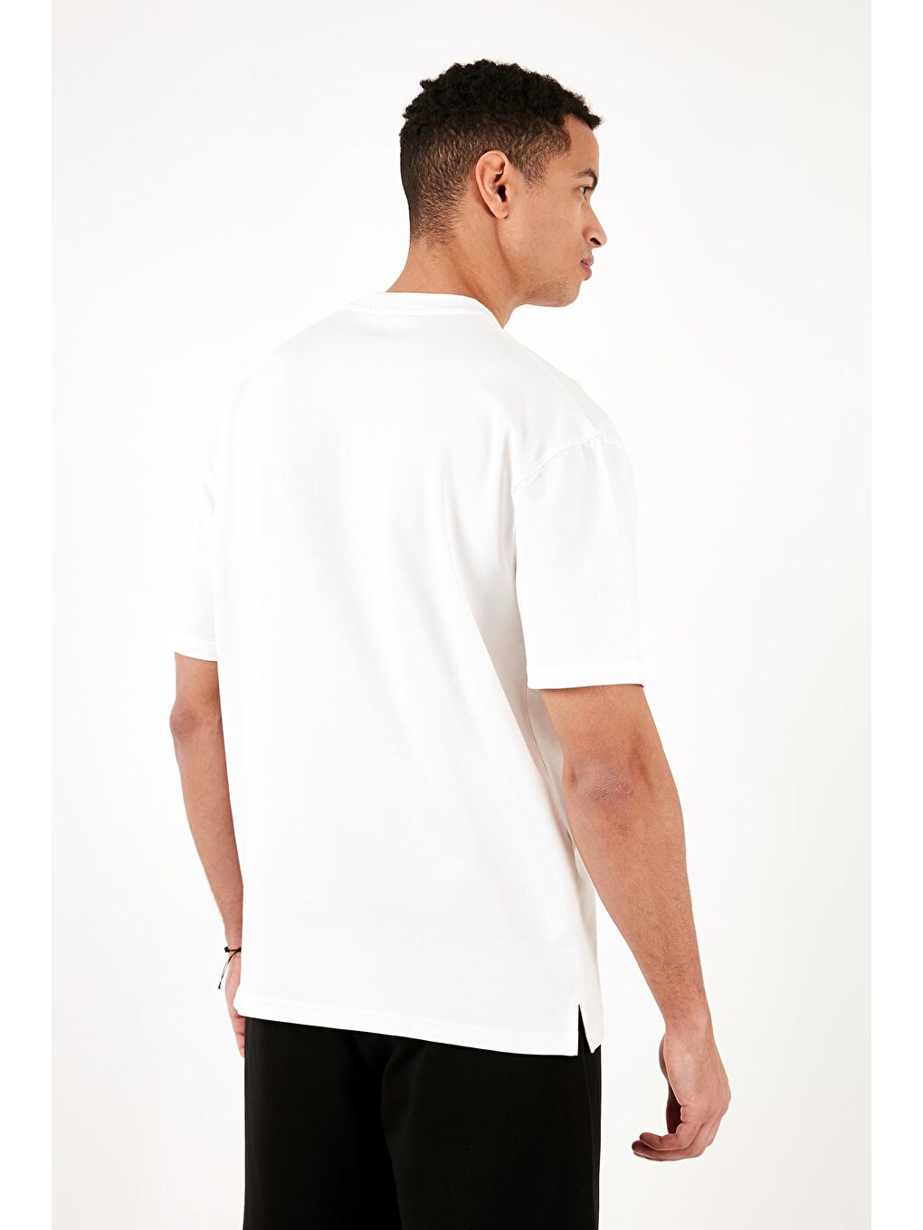 Buratti Ekru Pamuklu Bisiklet Yaka Relaxed Fit Basic T Shirt 5902610 - 3