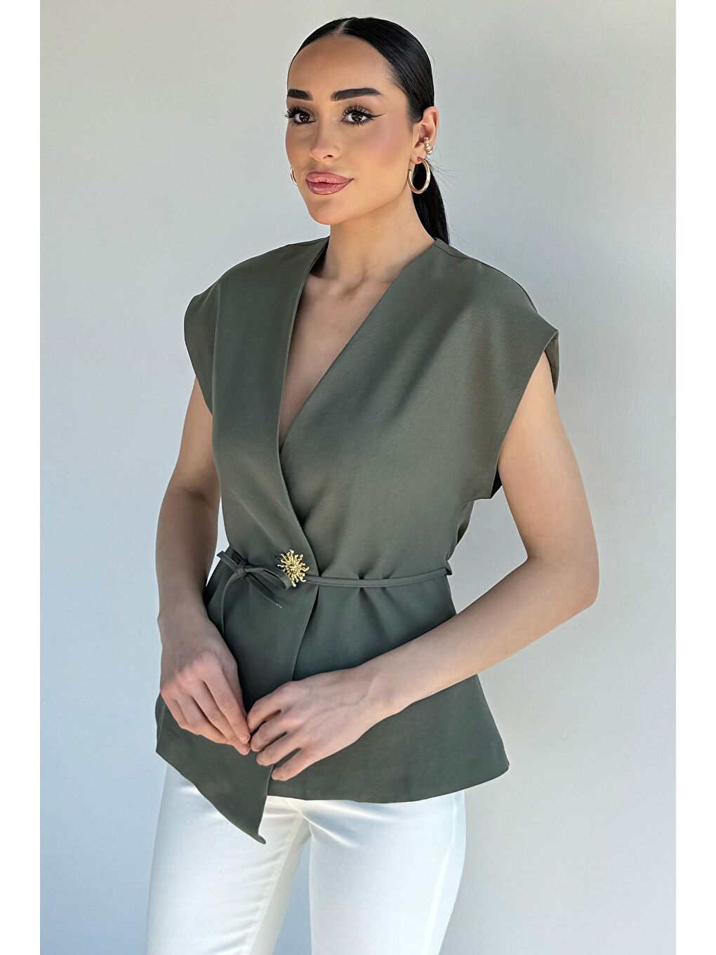 Haki Kadın Bel Bağlamalı Gold Düğmeli Yelek-1