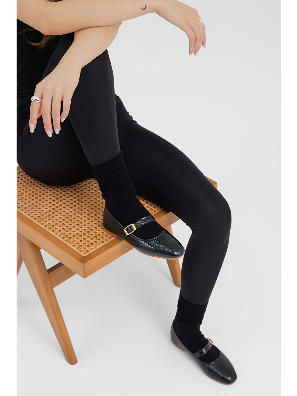 Kadın Siyah Kadın Yılan Desenli Kemer Bantlı Tokalı Babet-3