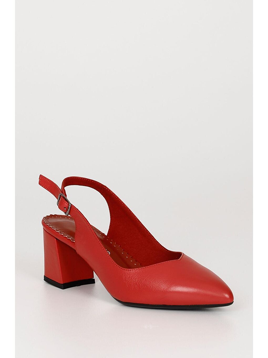 Kırmızı KIRMIZI  Hakiki Deri Sivri Burun Orta Kalın Topuklu Arkası Açık Kadın Yazlık Ayakkabı 24118-4