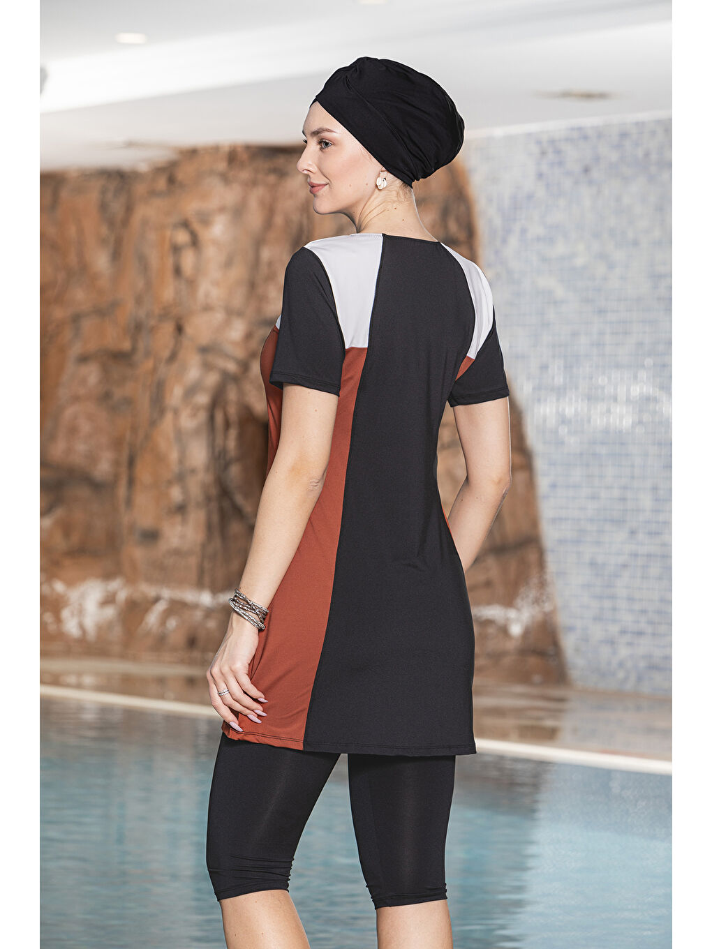 Kısa Kollu Yarı Kapalı Mayo 1157-01 Siyah-2