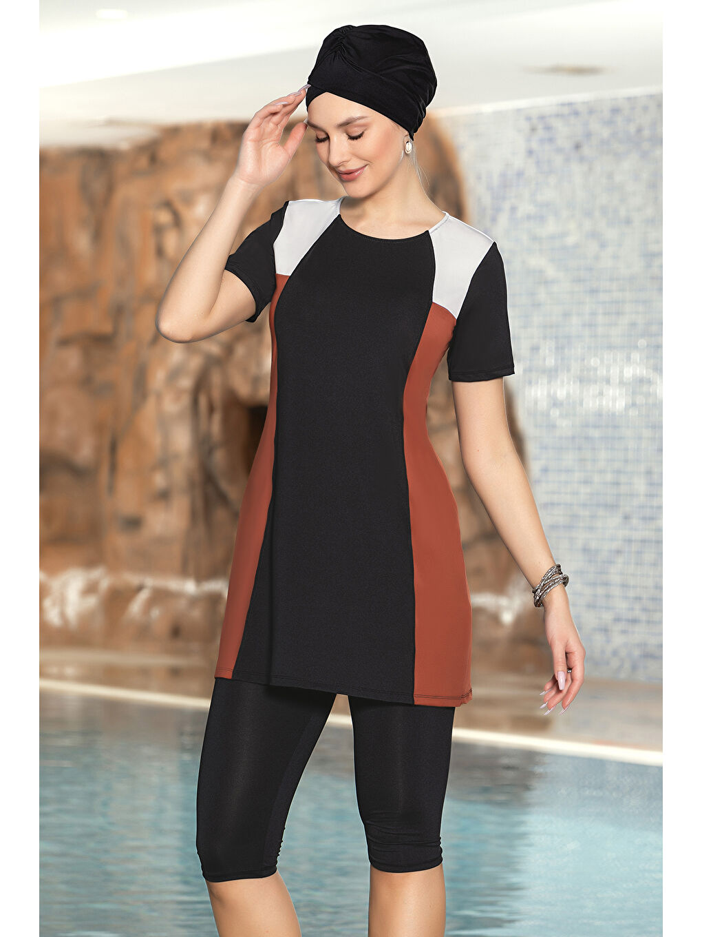 Kısa Kollu Yarı Kapalı Mayo 1157-01 Siyah-4