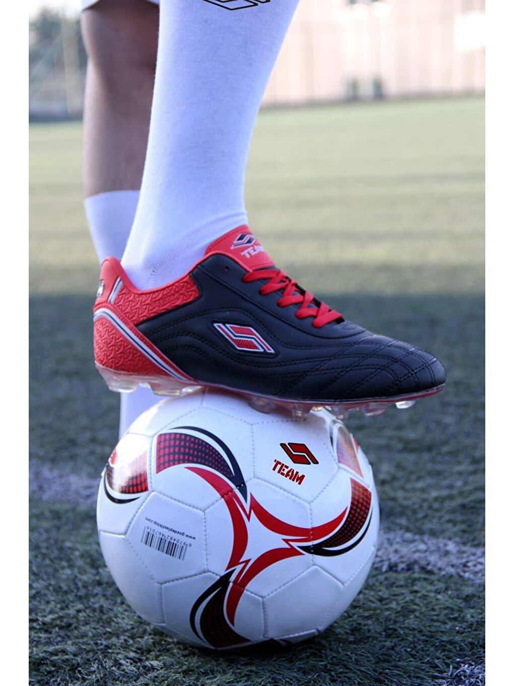Kırmızı Unisex   Krampon Halısaha Futbol Ayakkabısı-1