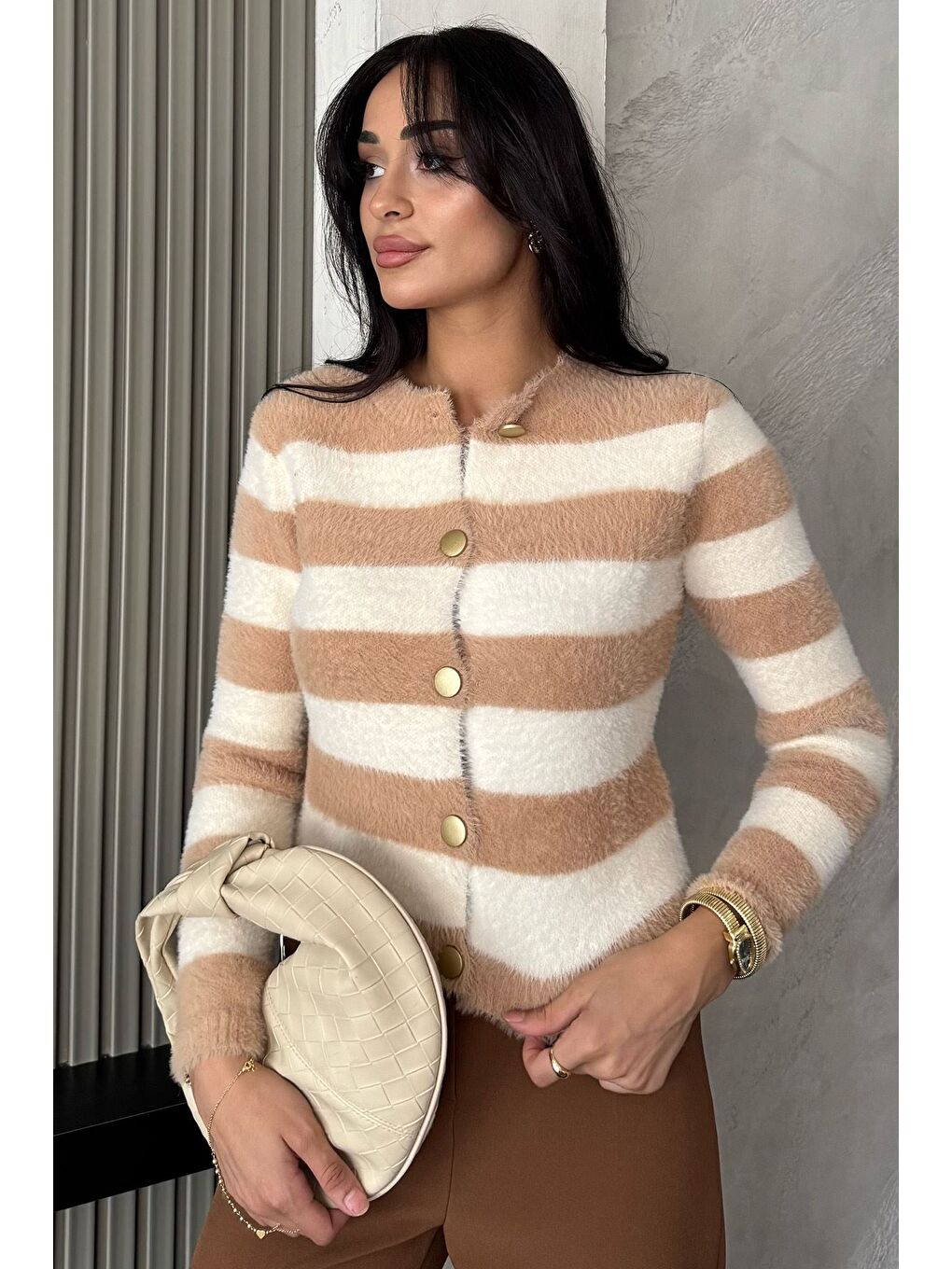 Bej Kadın Renk Bloklu Yumoş Triko Ceket (s-m-l Beden Uyumludur.)