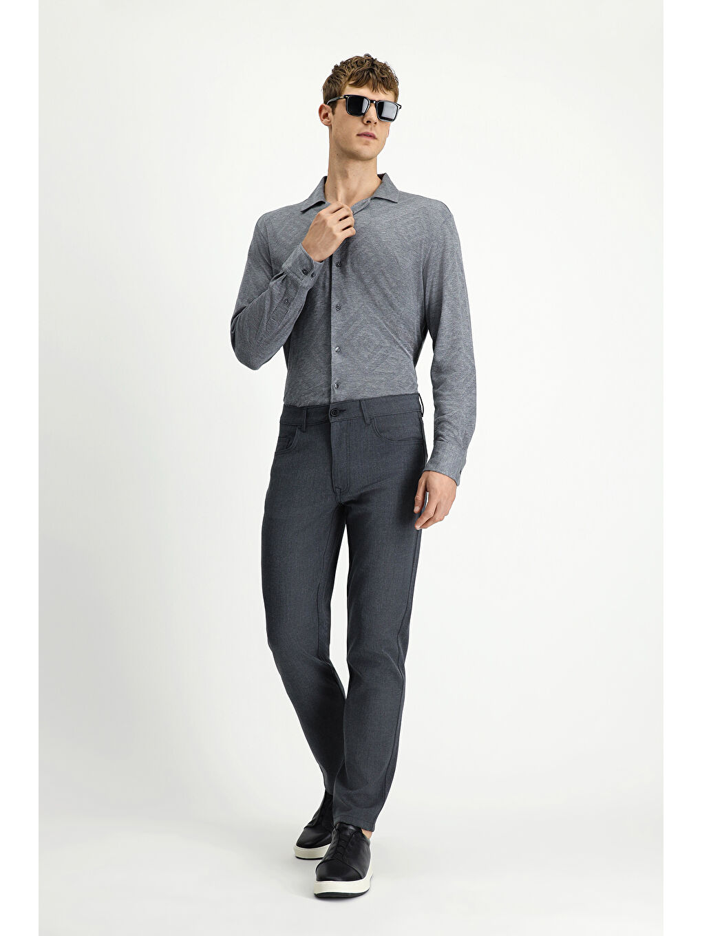 Gri Slim Fit Dar Kesim Yünlü Klasik Kumaş Pantolon