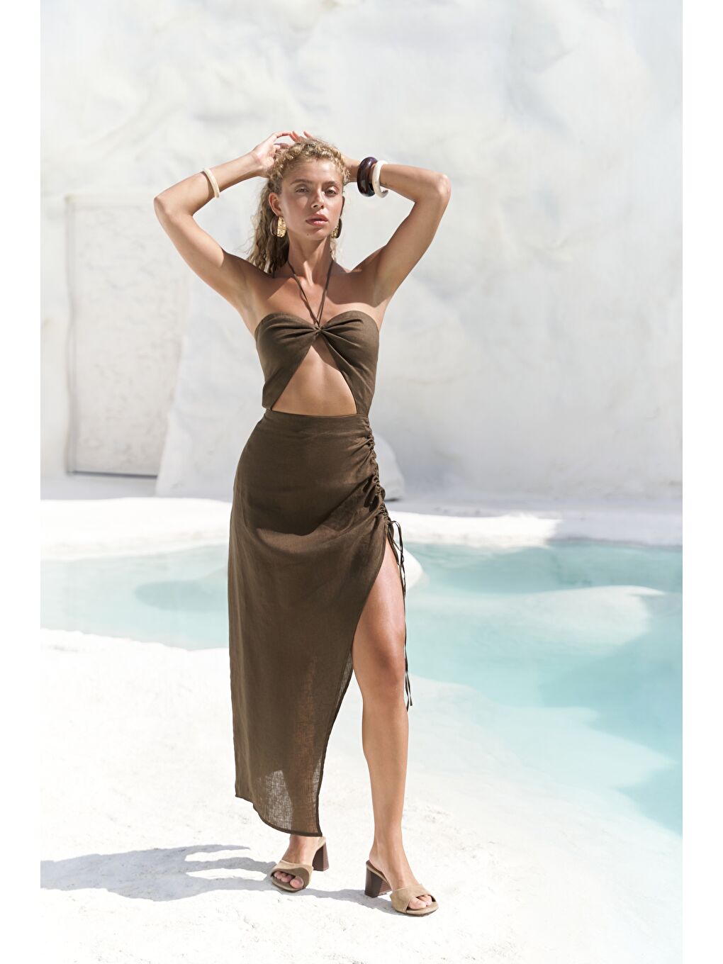 Kahverengi Abrossa Boyundan Bağcıklı Asimetrik Kahve Keten Elbise-2